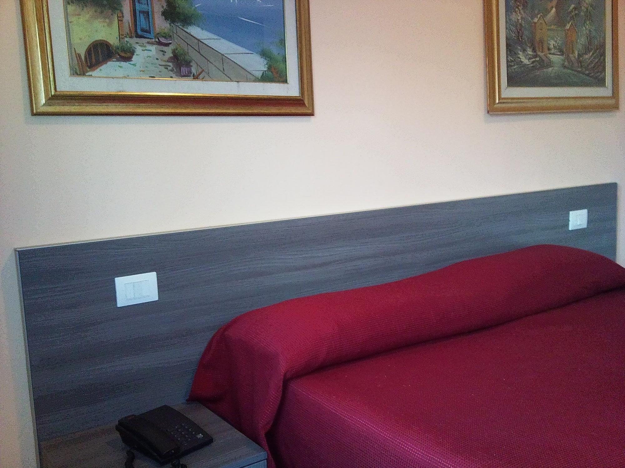 Varios Hotel Bristol