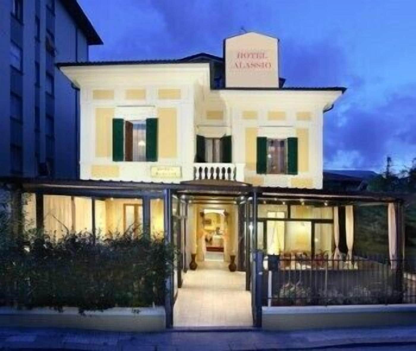 Varios Hotel Alassio