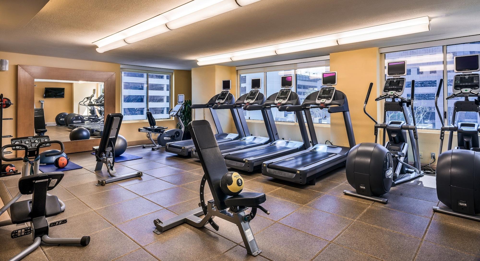 Gimnasio Hilton Woodland Hills / Los Angeles