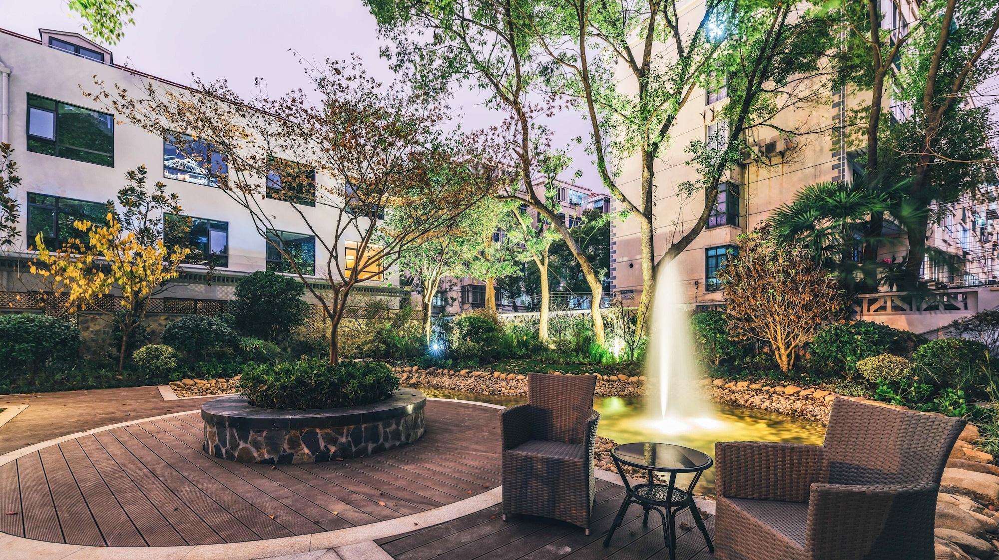 Vista Exterior Atour Hotel Wanlong Heyuan