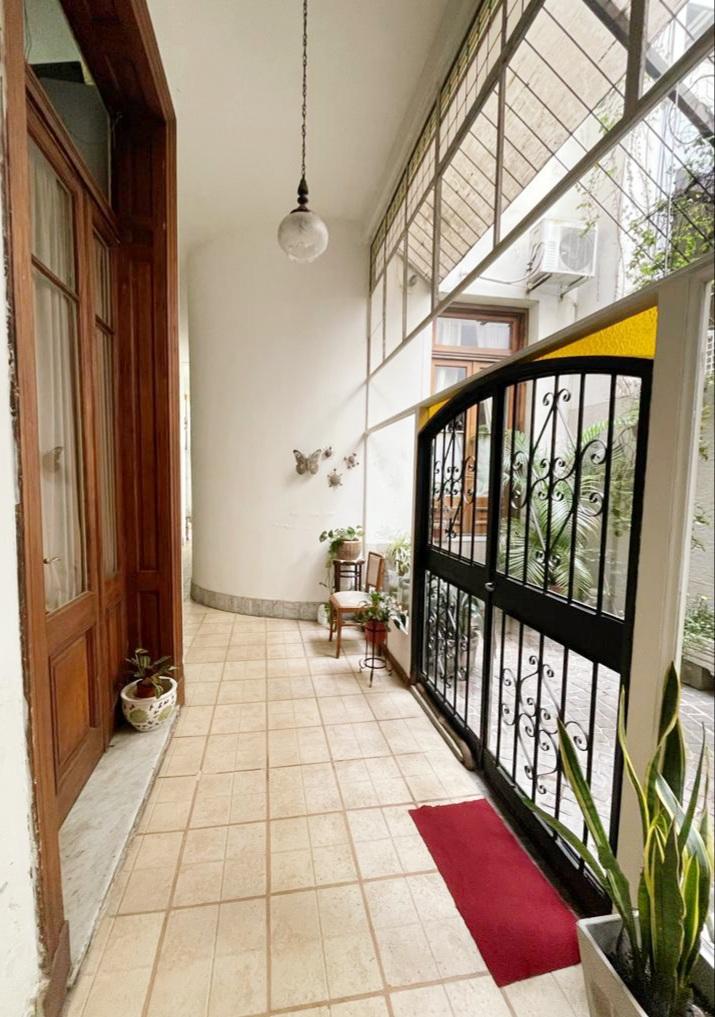 Corredores / Escaleras Mansilla 3935 B&B