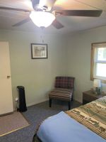 Alquiler Vacacional - Cozy 2-bedroom cabin in tranquil Manistique with AC