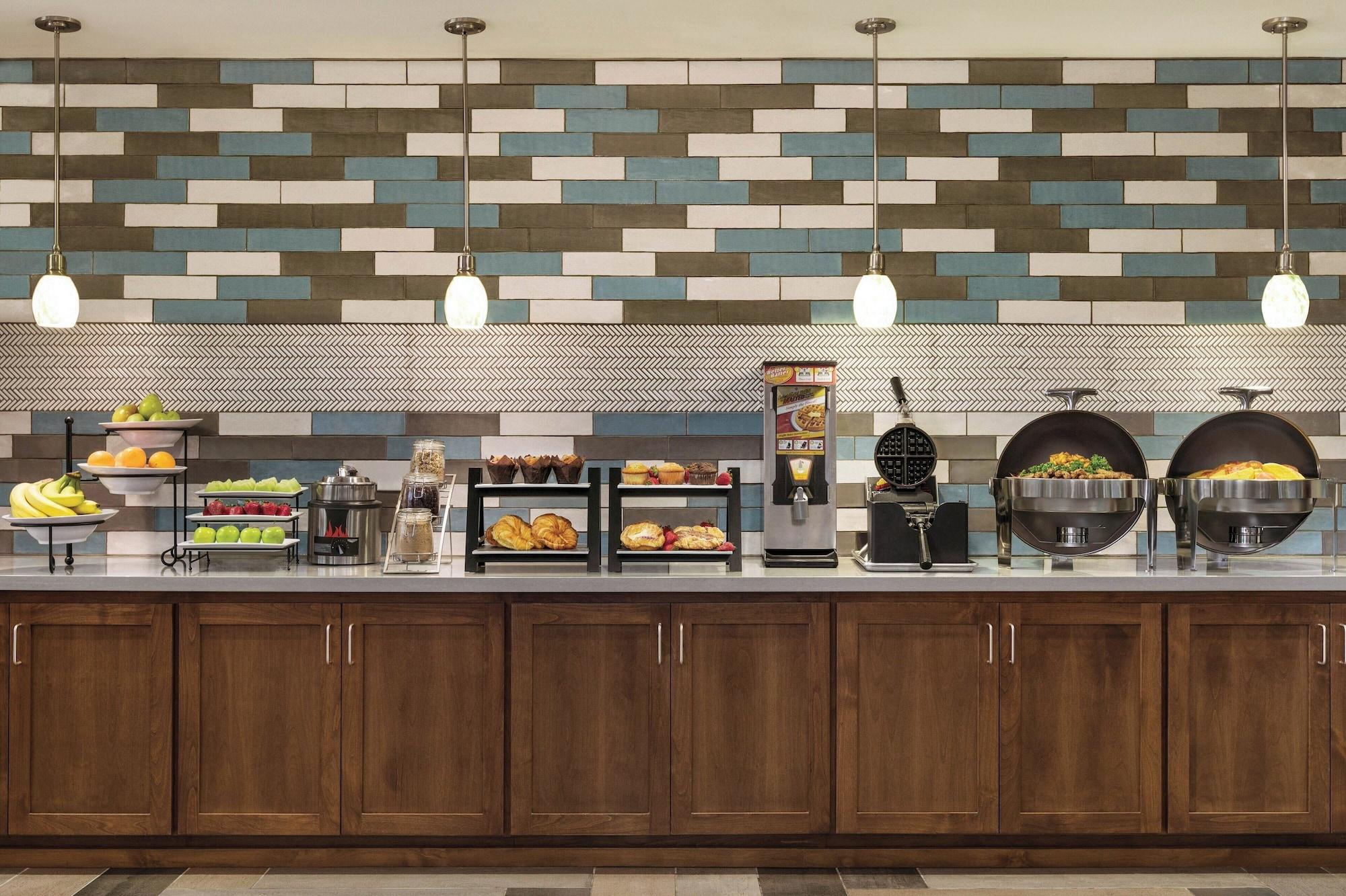 Restaurant Four Points by Sheraton Sacramento International Airport