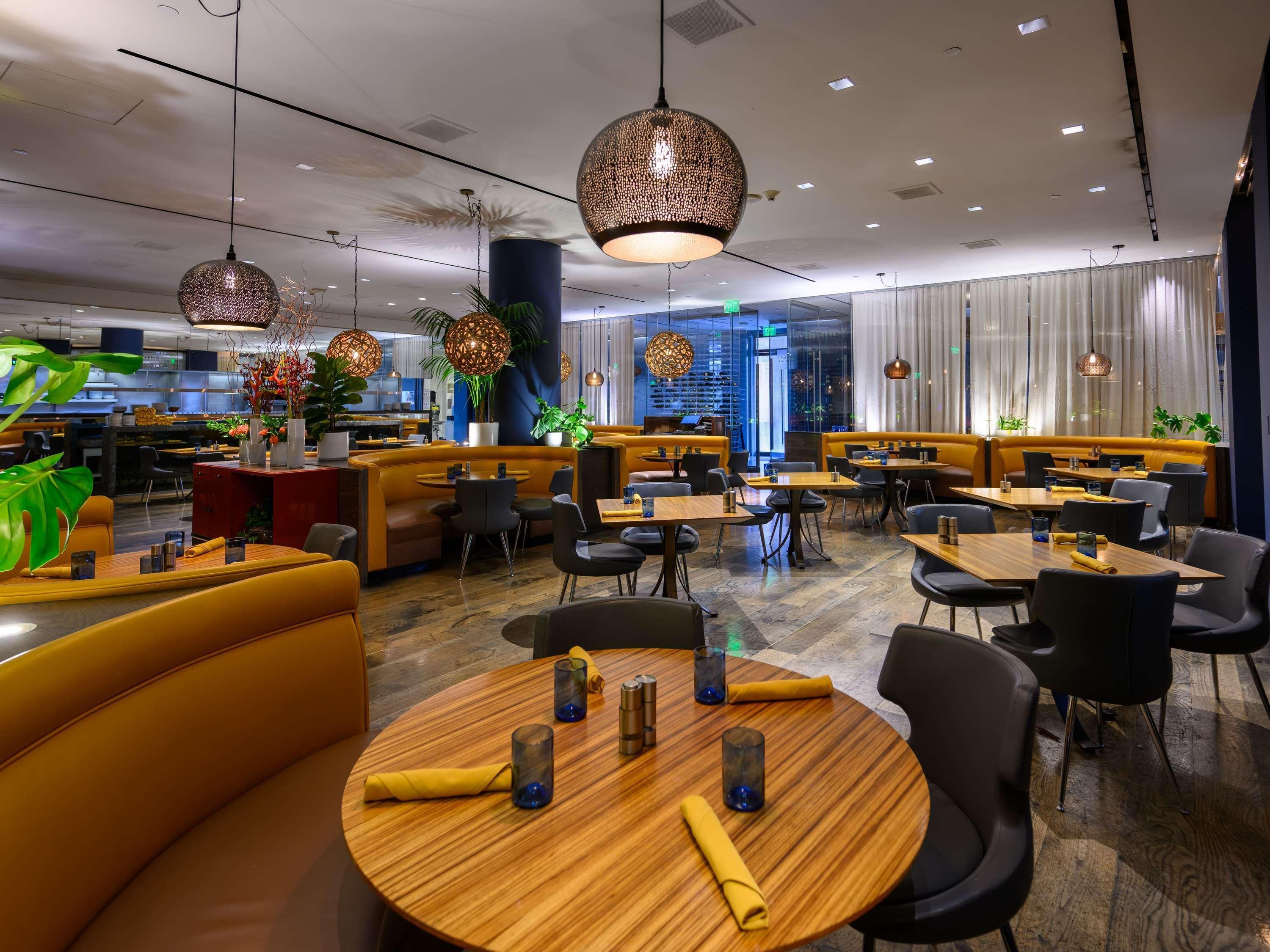 Restaurant Sofitel LA at Beverly Hills