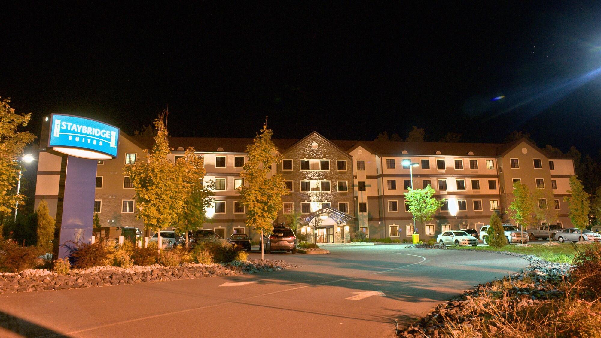 Varios Staybridge Suites East Stroudsburg - Poconos by IHG