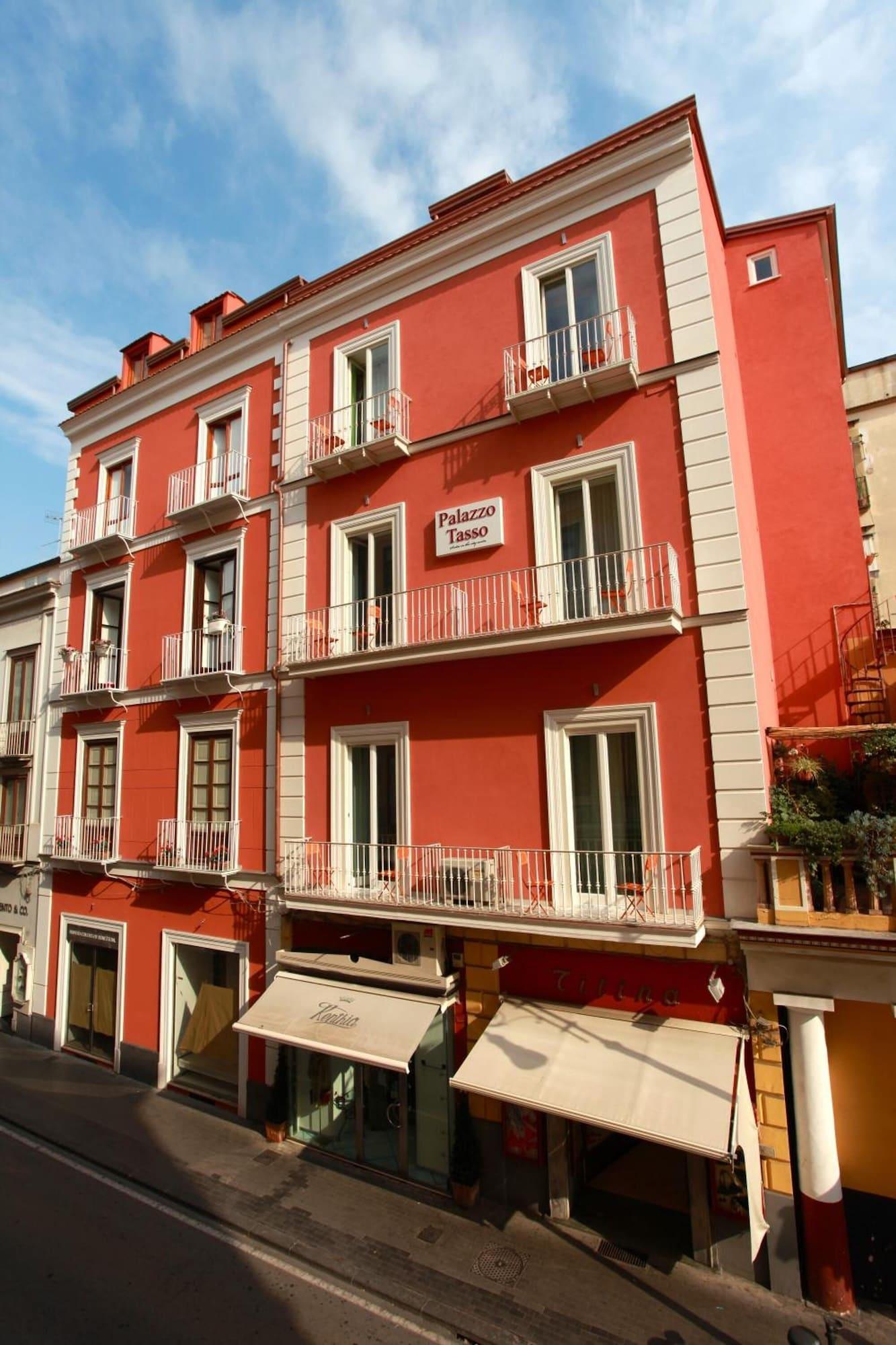Varios Palazzo Tasso
