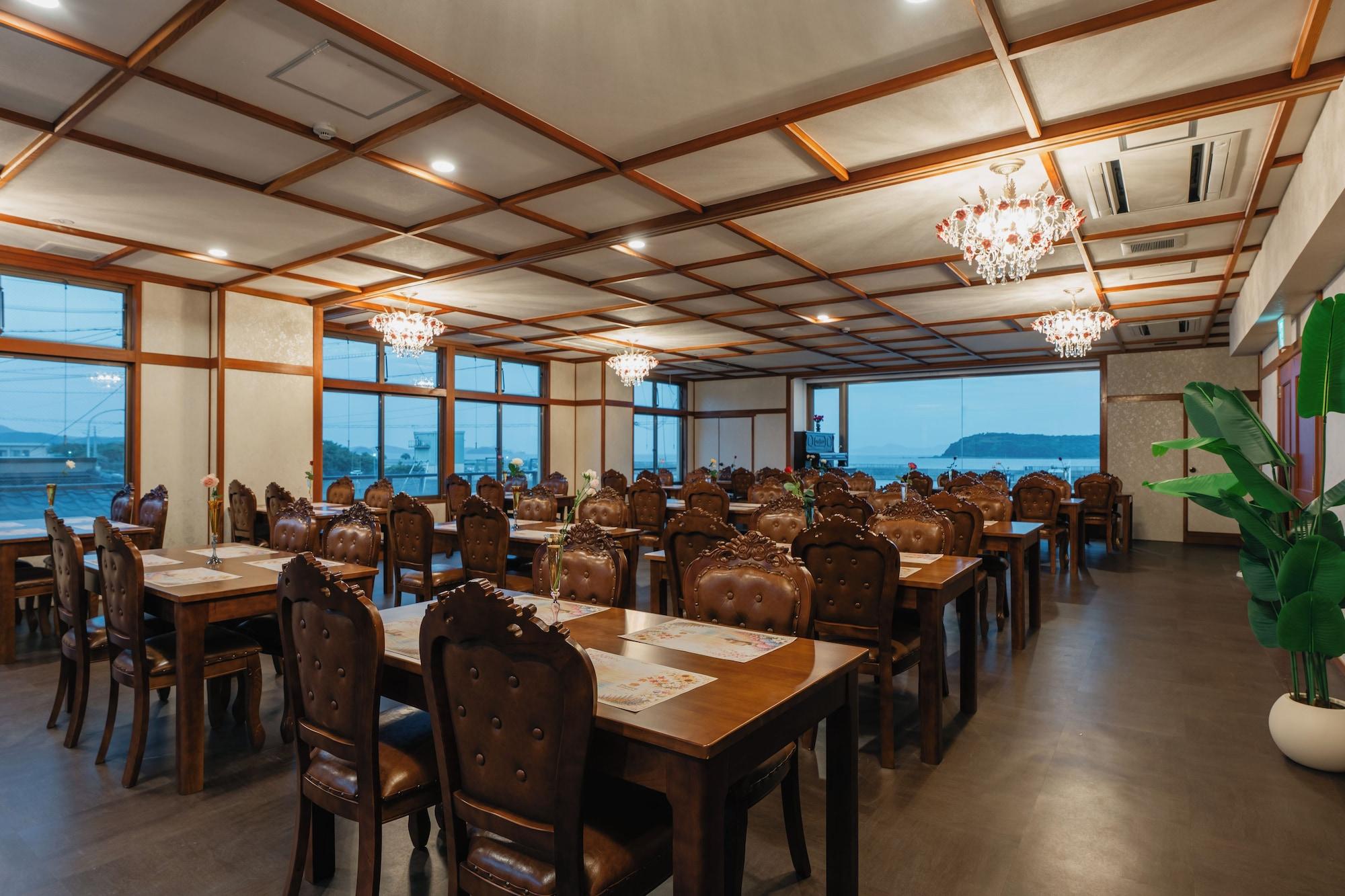 Restaurant Fleurs Resort & Hotel