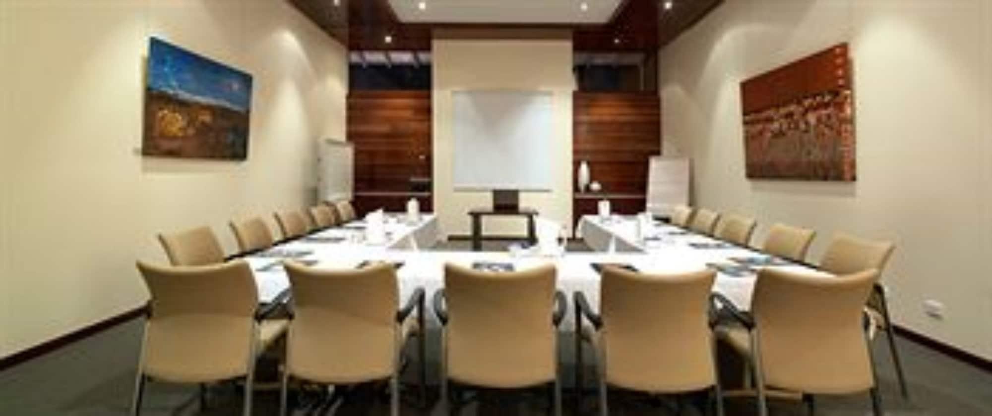 Sala de Reuniones Margarets in Town Apartments