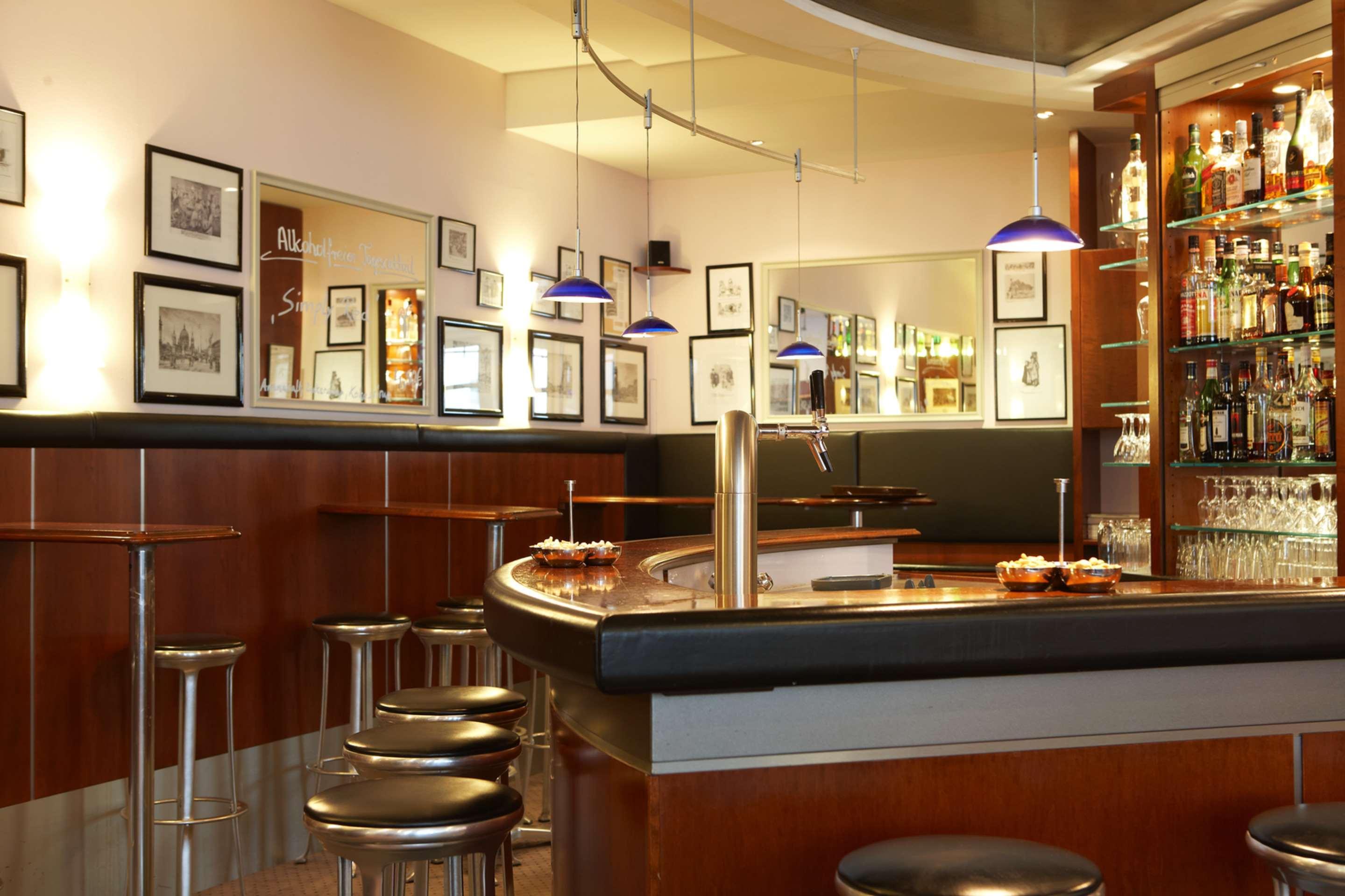 Bar/Salón IntercityHotel Berlin Ostbahnhof