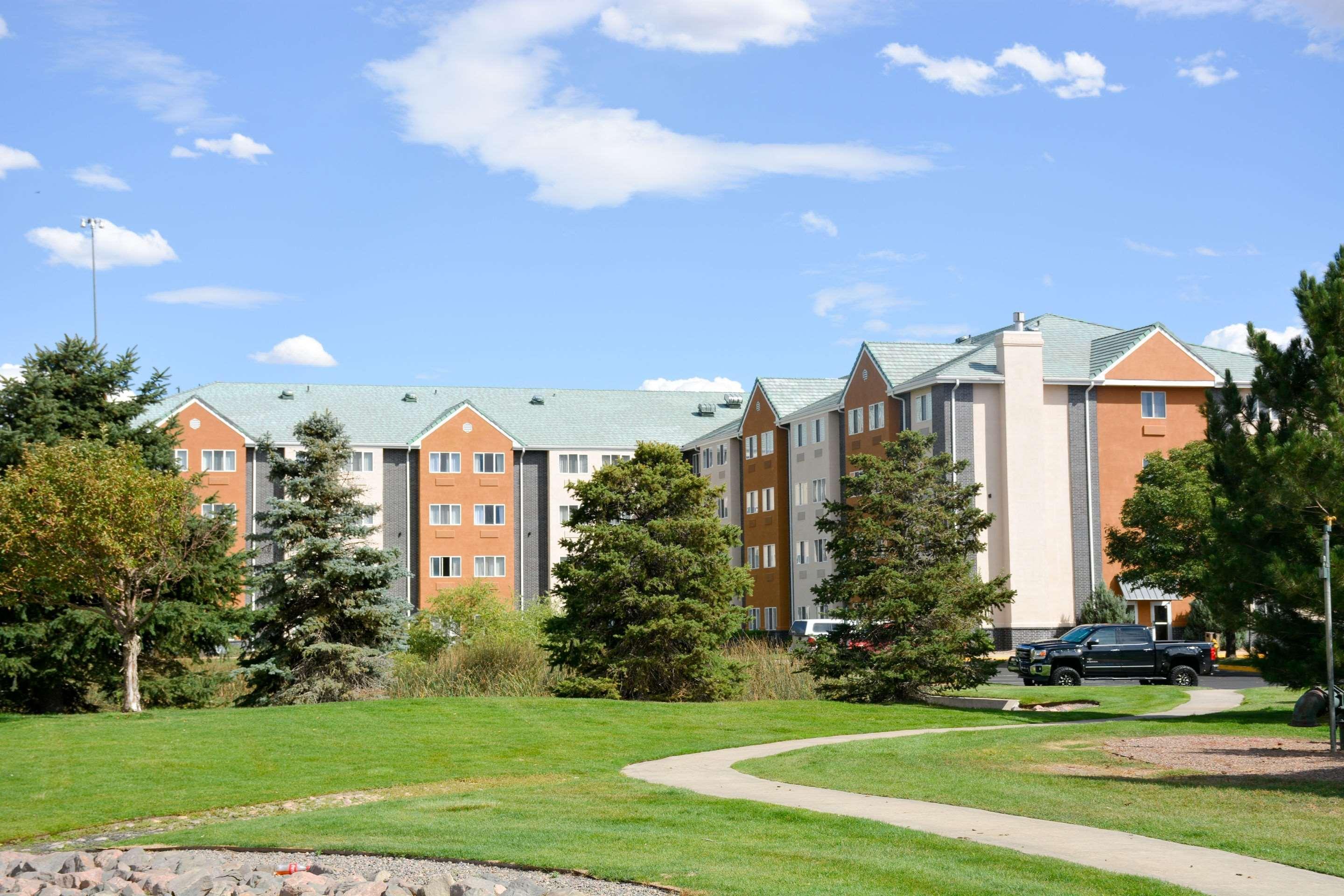 Vista Exterior Quality Inn & Suites Denver Airport - Gateway Park