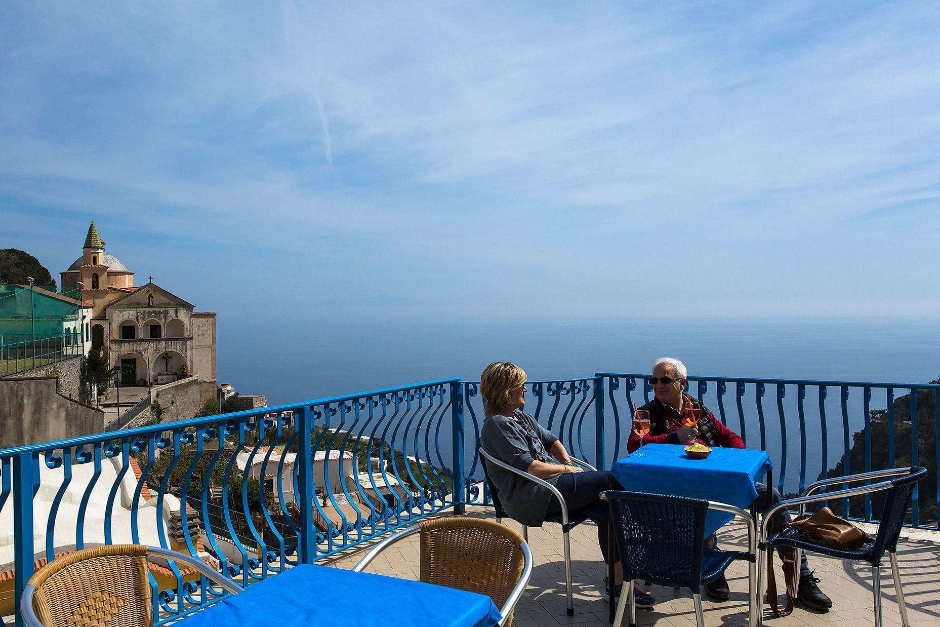 Bar/Salón Amalfi Hills