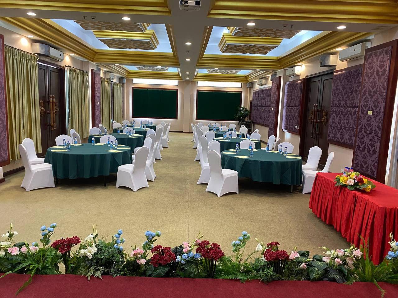 Vista Exterior Phnom Penh Era Hotel