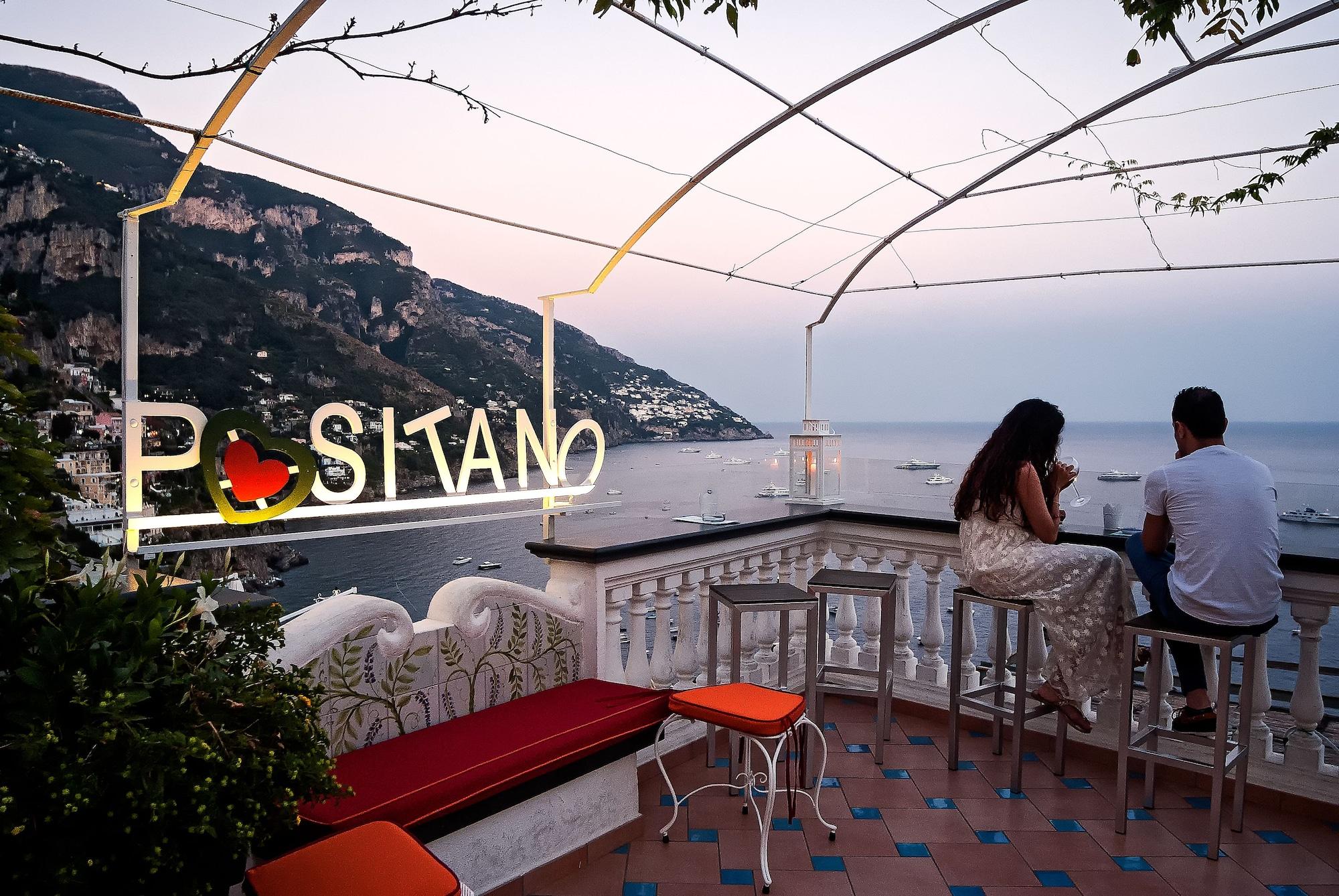 Vista Exterior Hotel Montemare