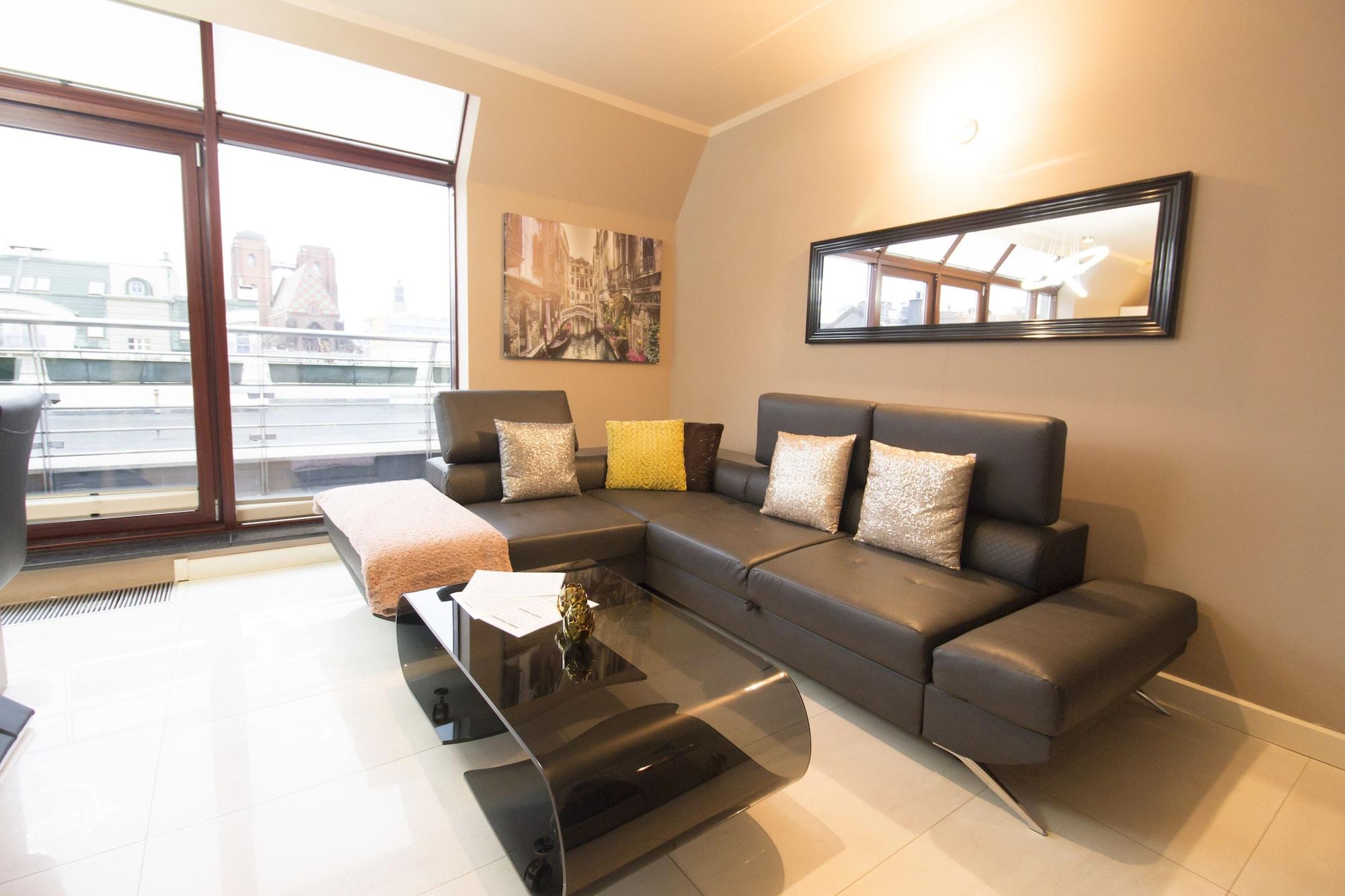 Varios Lucky Apartments - Old Town