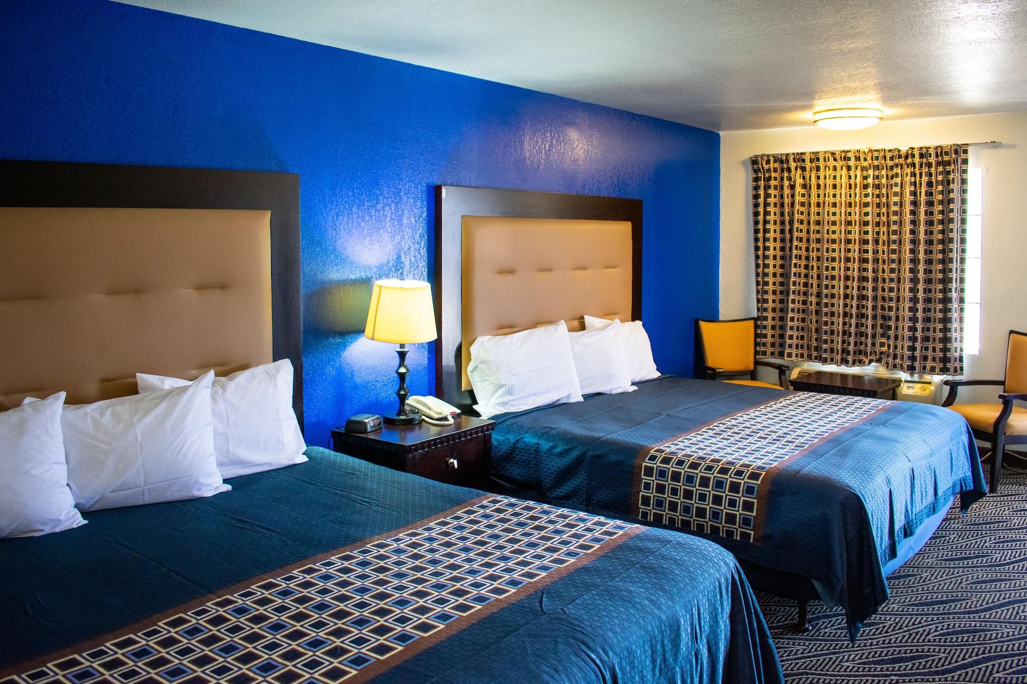 Varios Blue Jay Inn and Suites