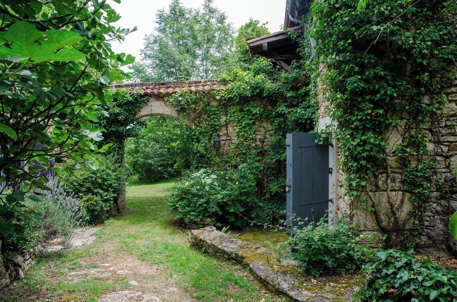 Vista Exterior Les jardins de la Contie