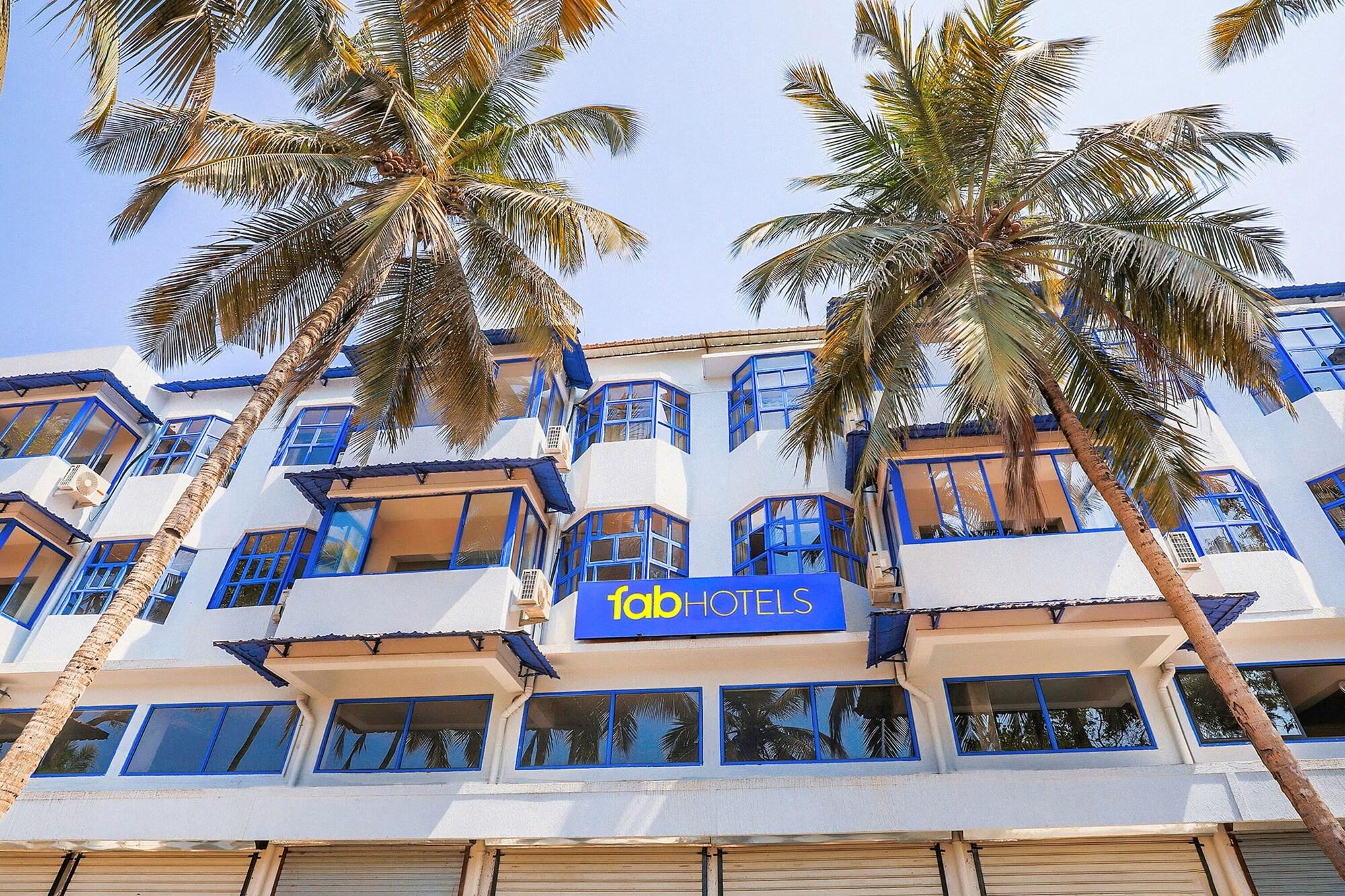 Vista Exterior FabEscape Aqualura Verem With Swimming Pool