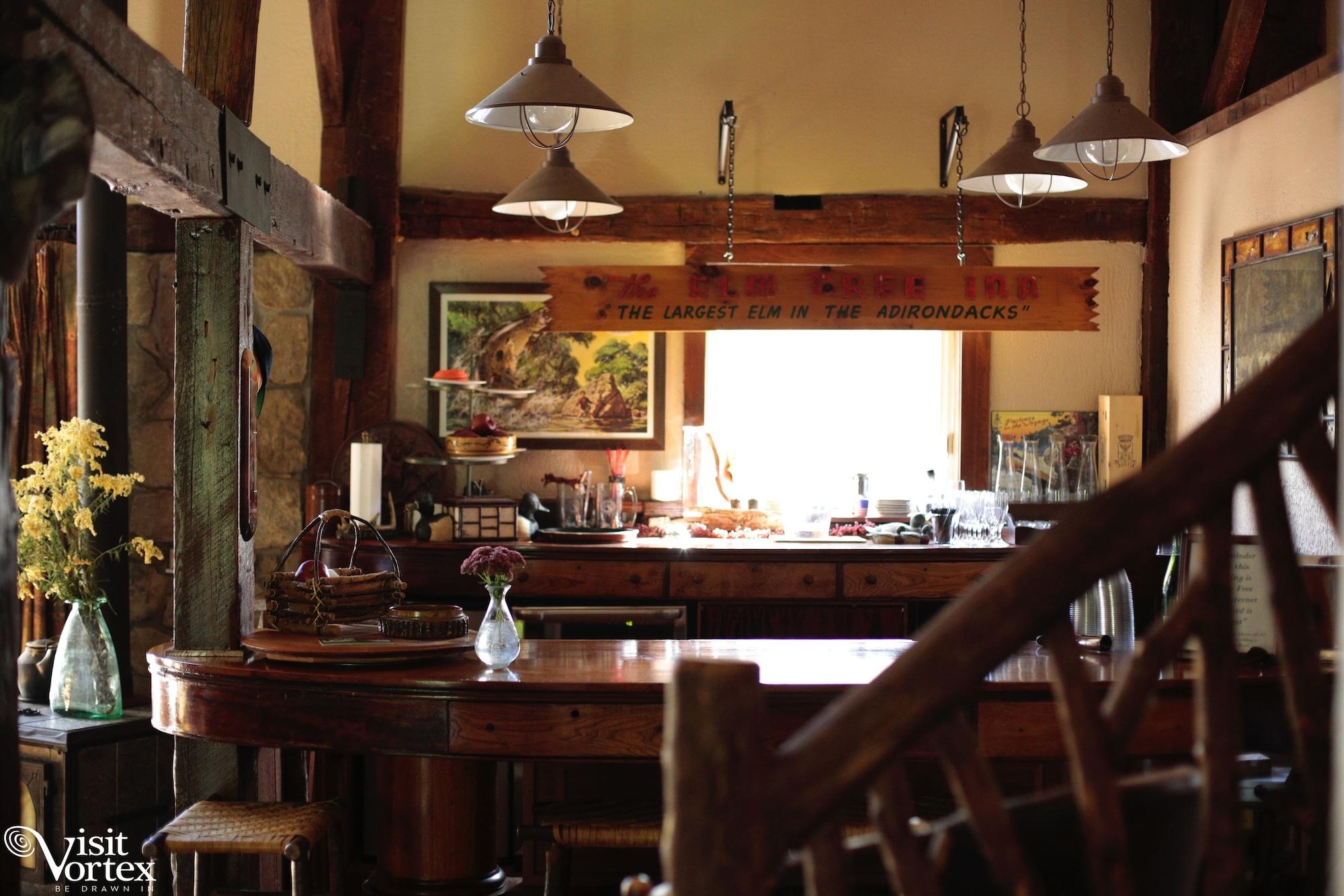 Bar/Salón Saint Huberts Lodge