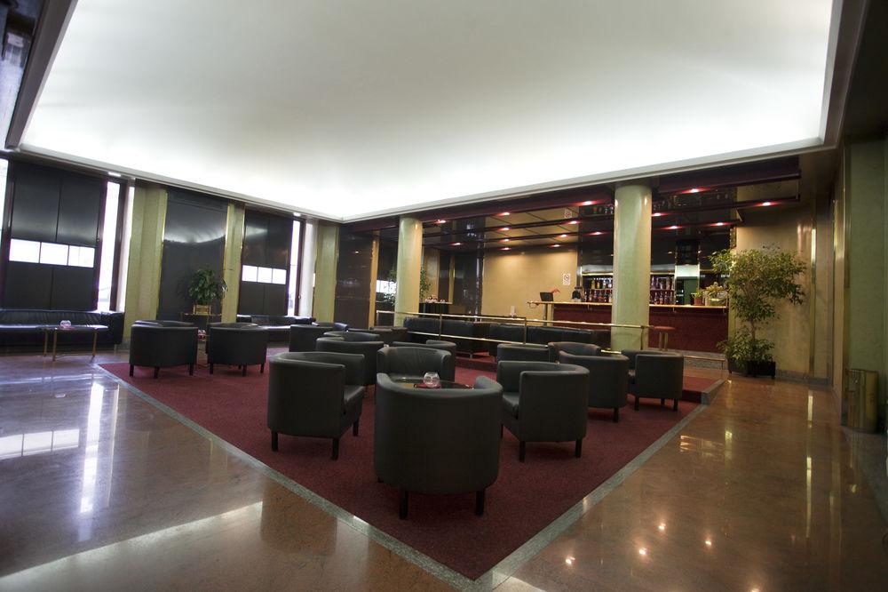 Vista Lobby Hotel Diplomatic