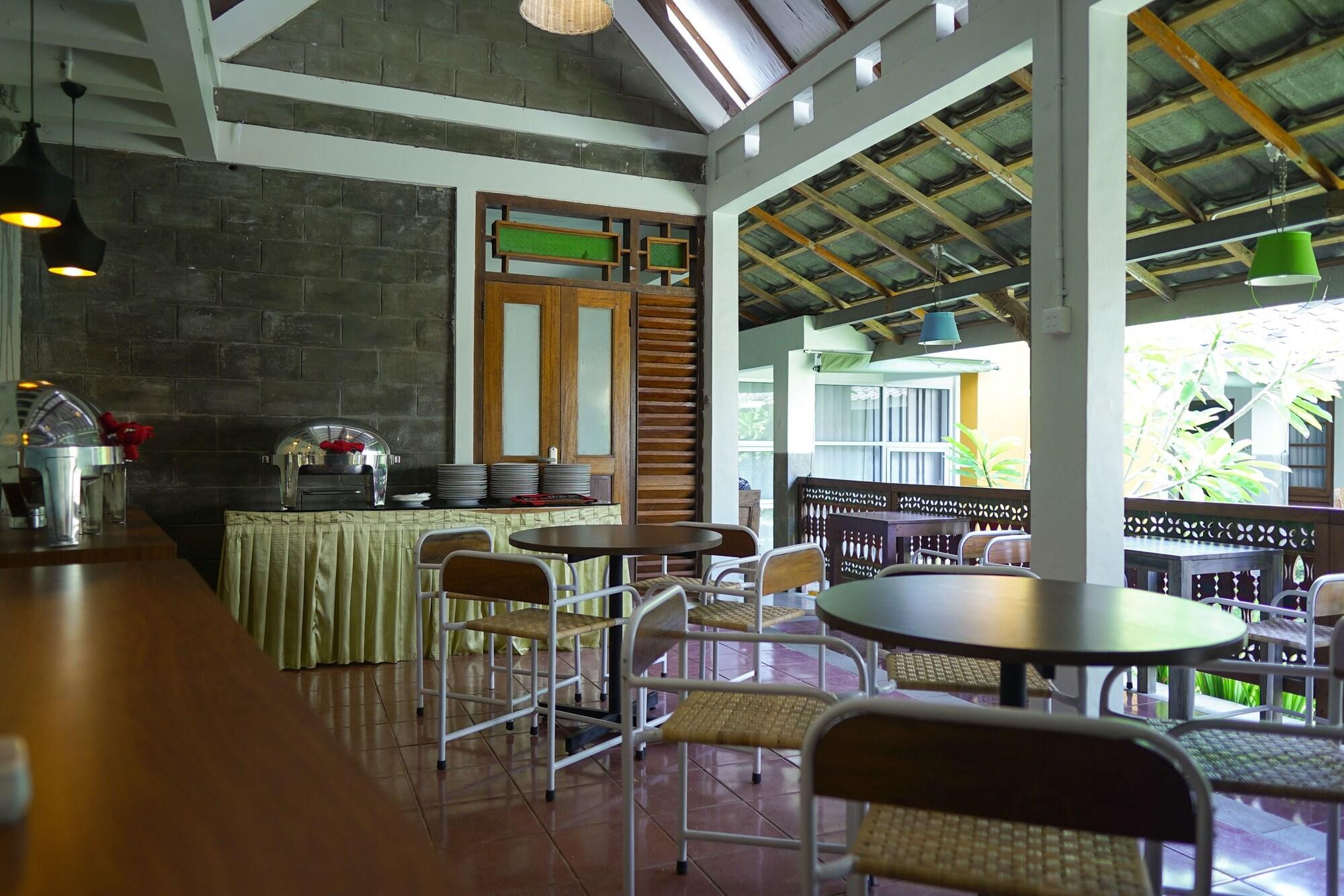 Restaurant OYO 680 Grhadika Jodipati