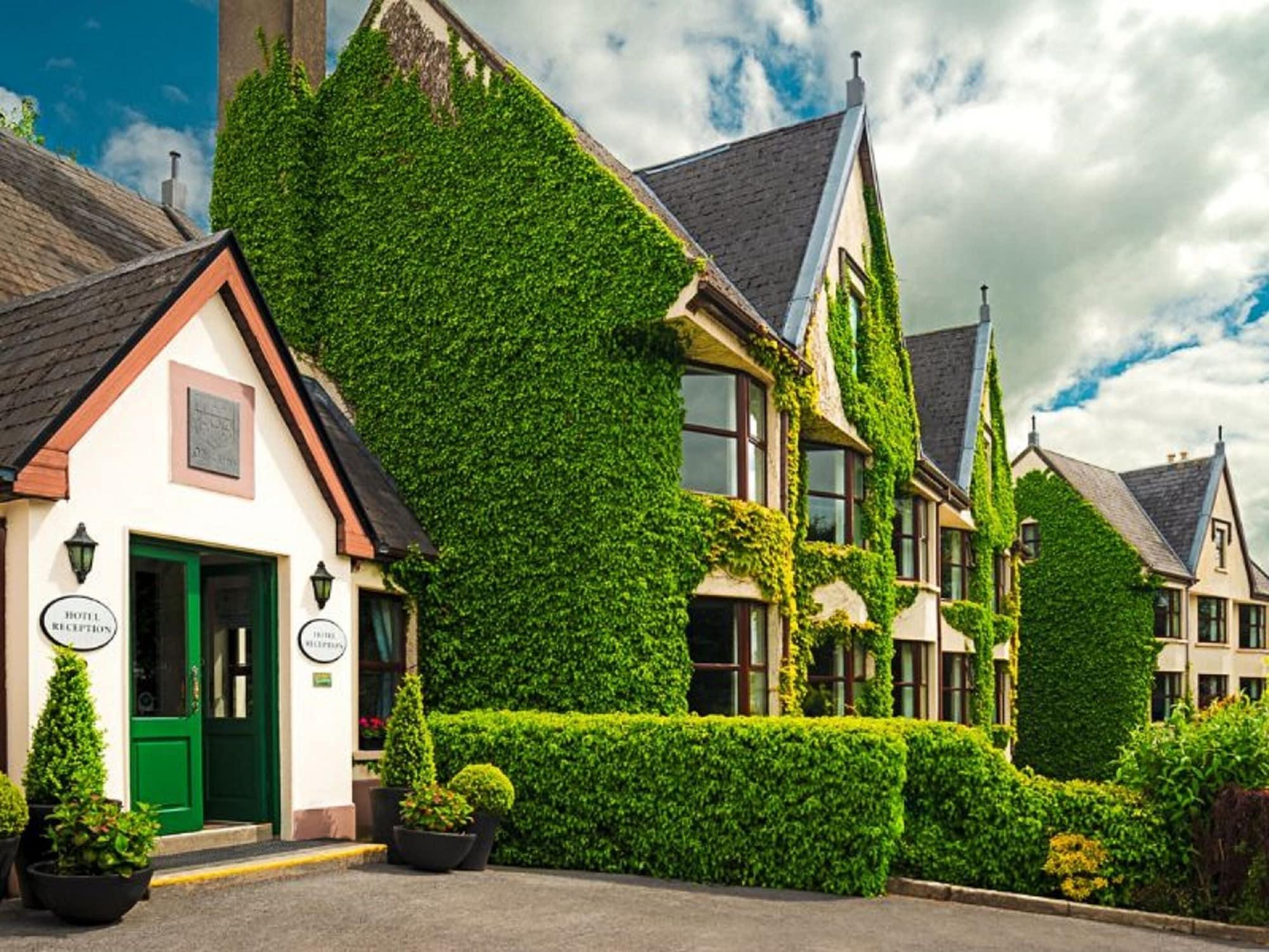 Vista Exterior Oranmore Lodge Hotel, Conference and Leisure Centre
