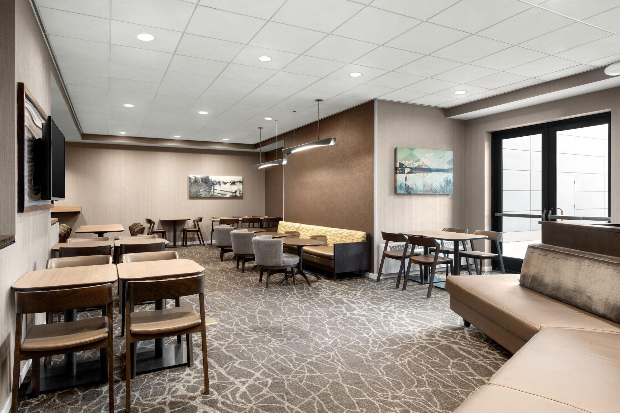 Restaurant Springhill Suites by Marriott Fairbanks