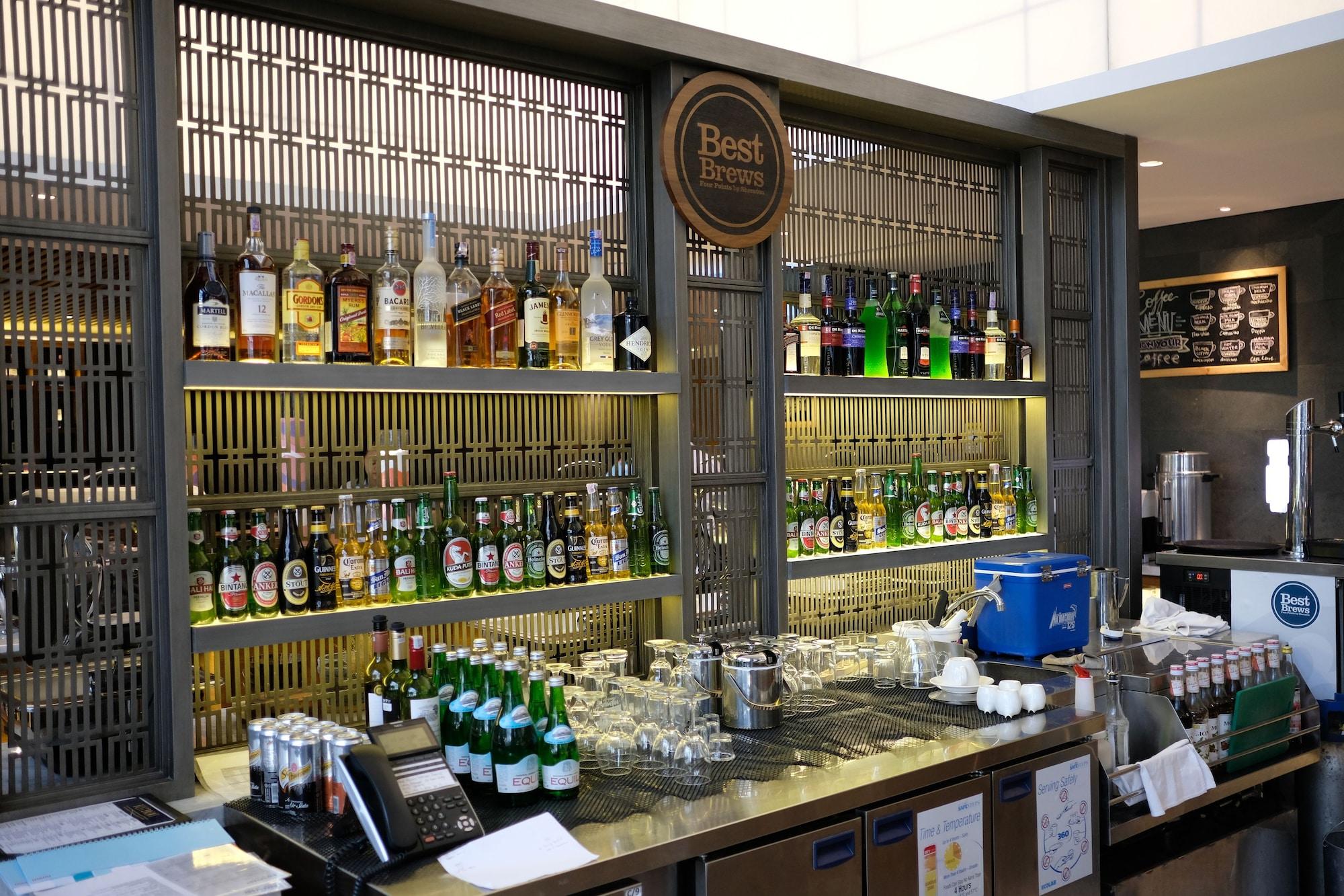 Bar/Salón Four Points by Sheraton Jakarta Thamrin