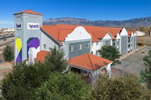 Alojamiento - Best Western Plus Executive Suites