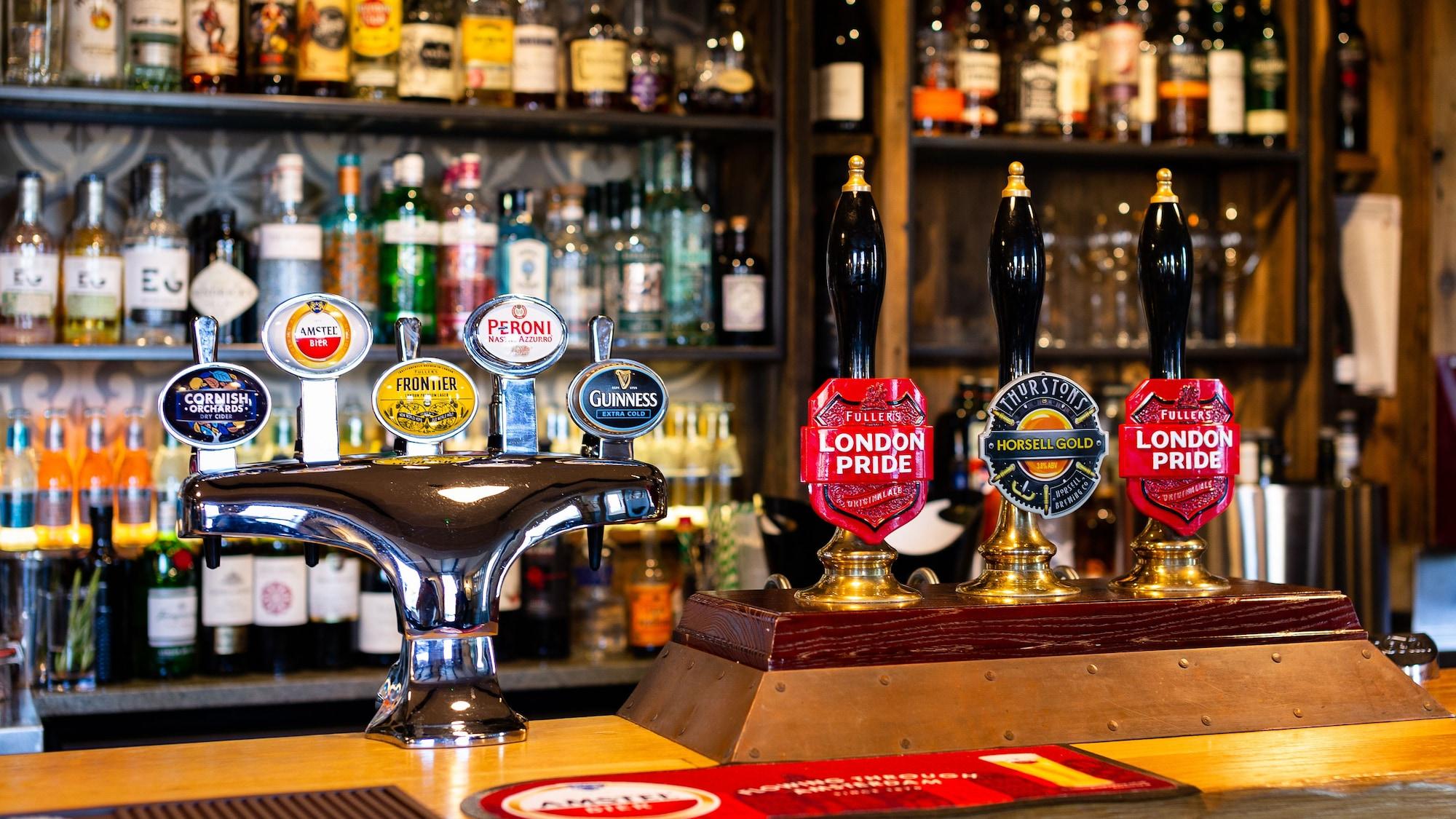 Bar/Salón The Inn West End