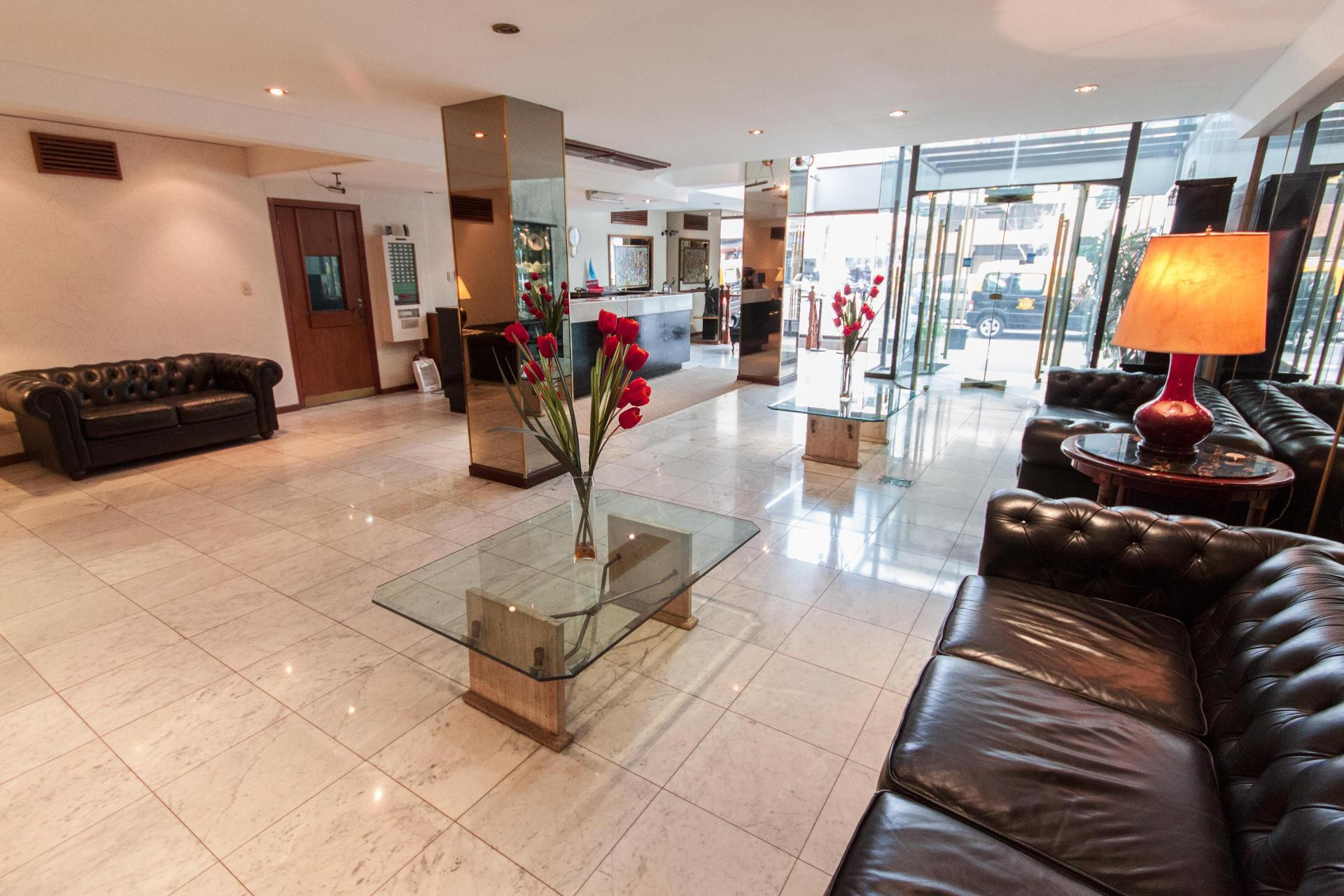 Vista Lobby Cuatro Reyes