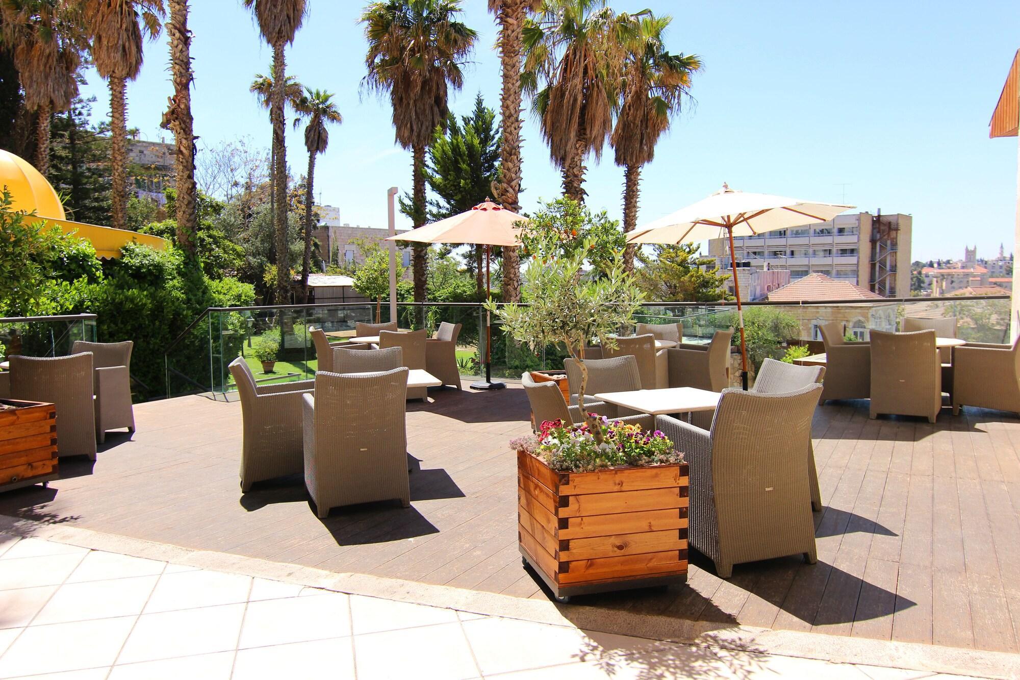 Varios Ambassador Hotel Jerusalem