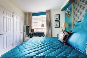 Alquiler Vacacional - Mayfair Centre 3-Bed 5-Guest Art Nouveau Flat in 1729 Private House