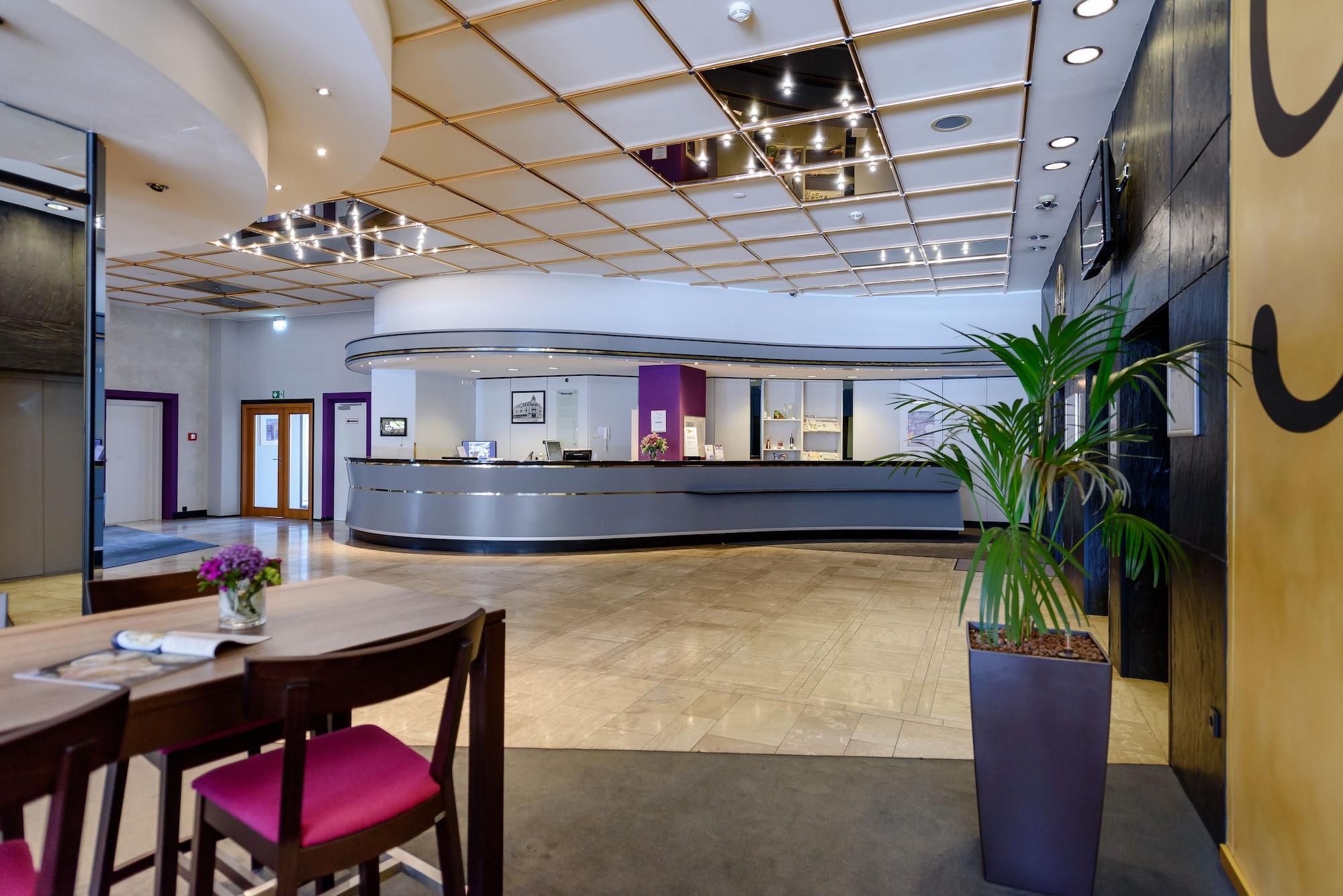 Vista Lobby Mercure Hotel Trier Porta Nigra