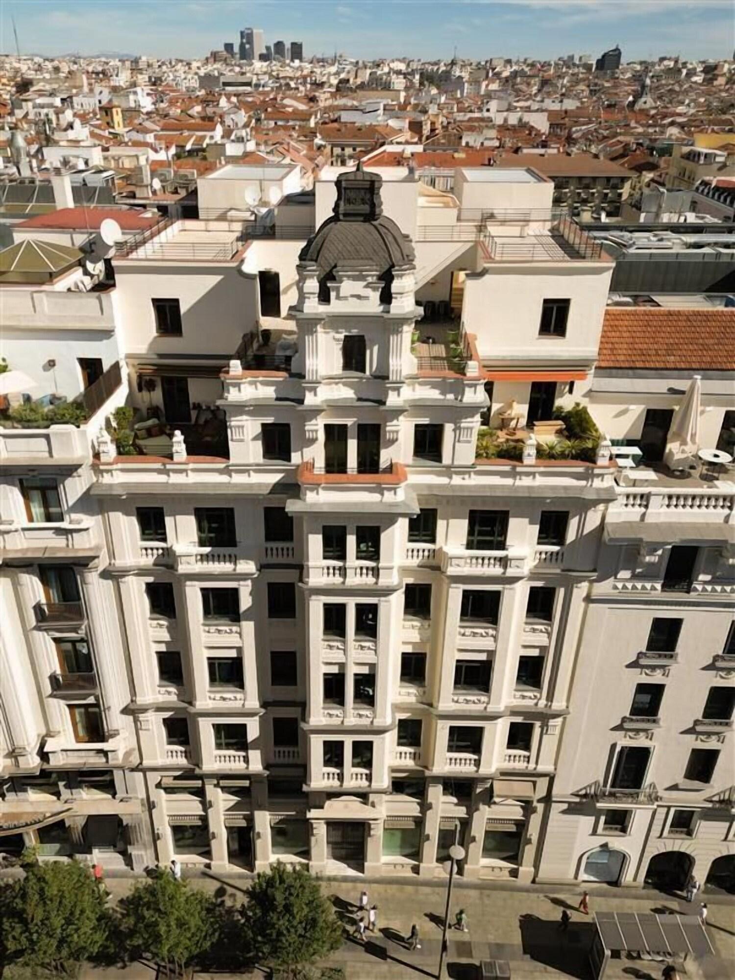 Vista Exterior Brach Madrid - Evok Collection