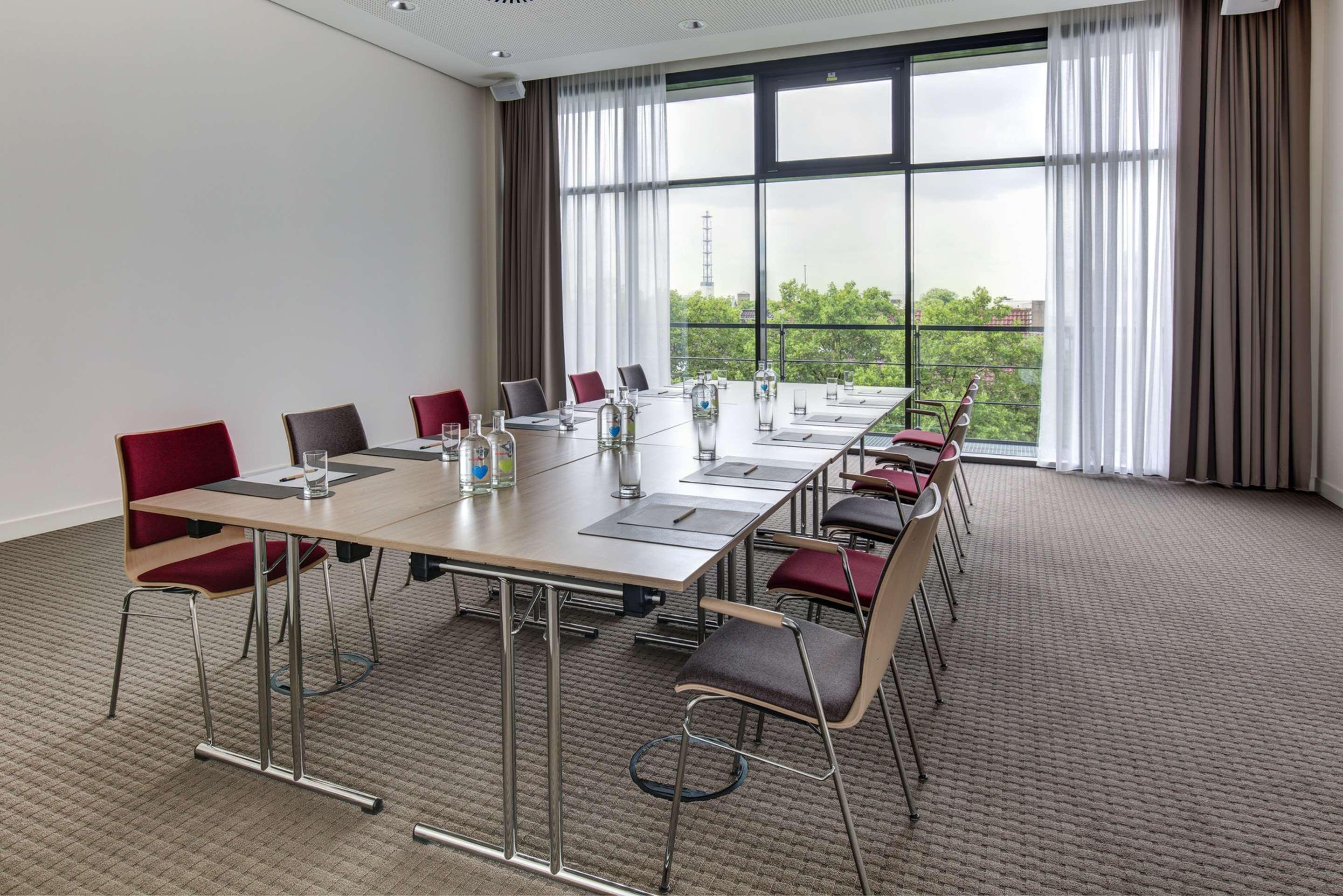 Sala de Reuniones IntercityHotel Duisburg