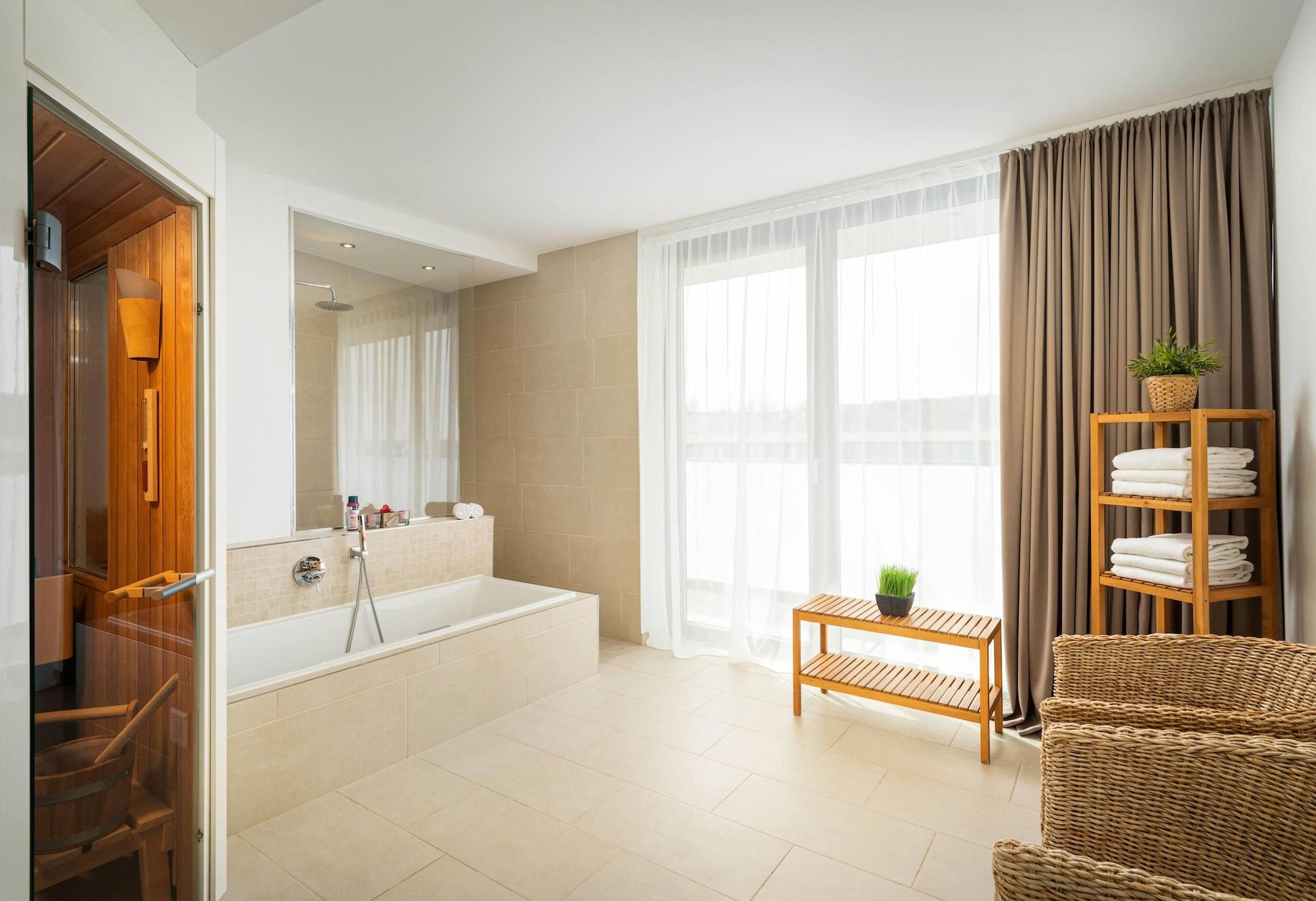 Spa elaya hotel kleve, Trademark Collection by Wyndham