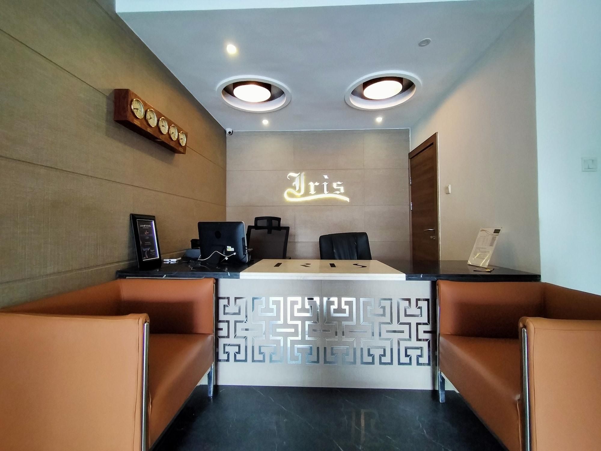 Vista Lobby Iris Hotel