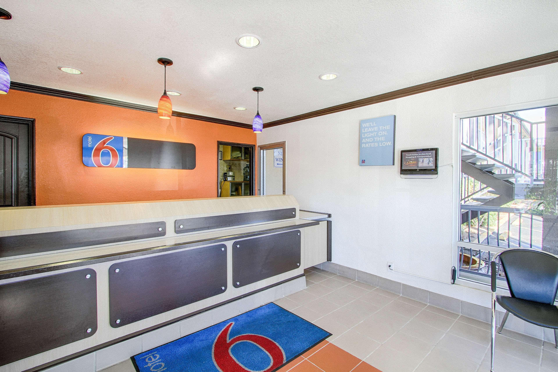 Vista Lobby Motel 6 San Diego Airport - Harbor