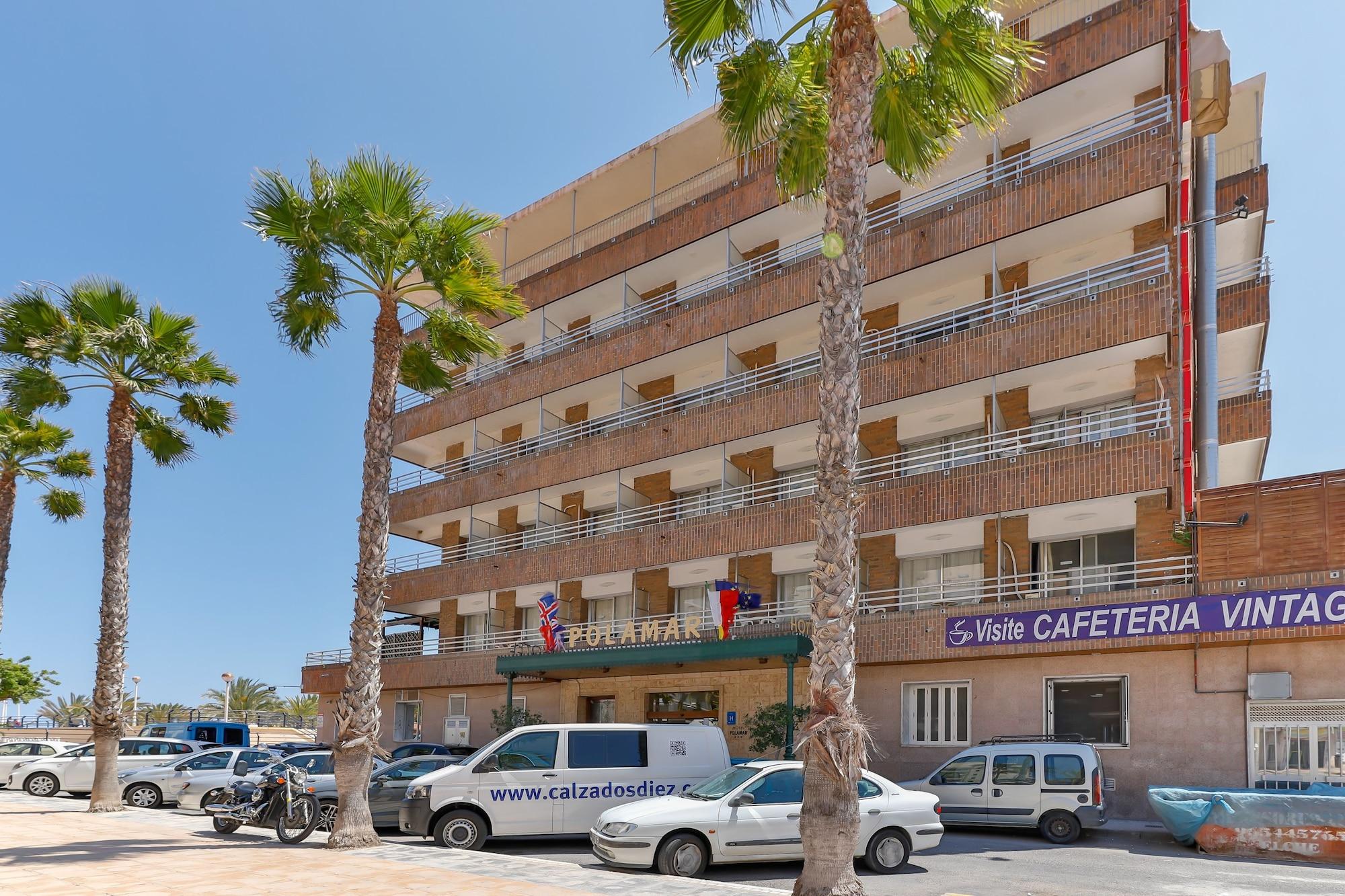 Vista Exterior Hotel Polamar