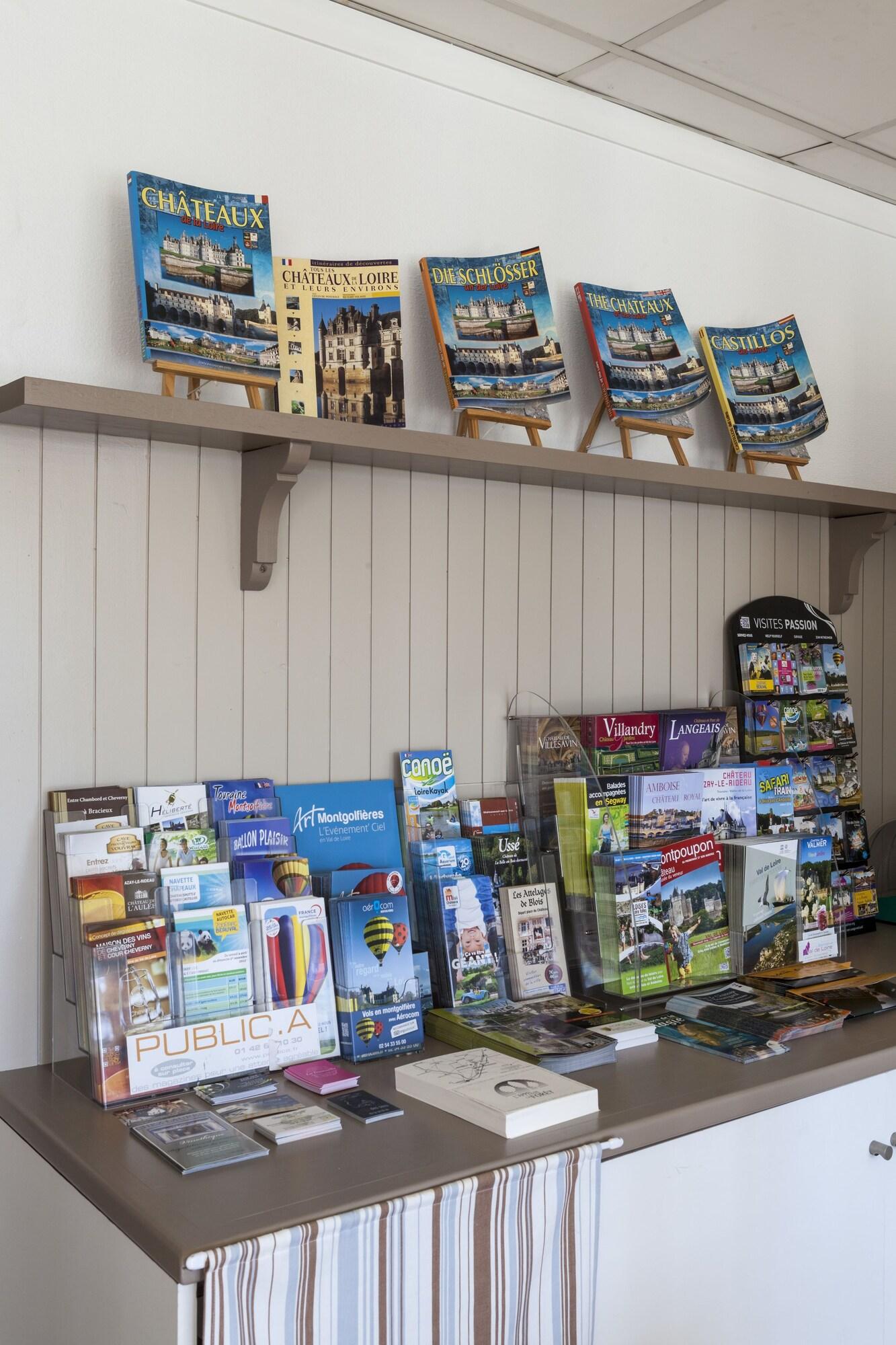 Vista Lobby Balladins Blois