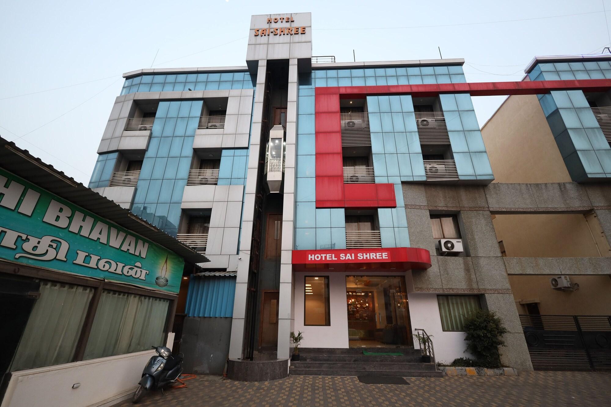 Vista Exterior Saishree Hotel