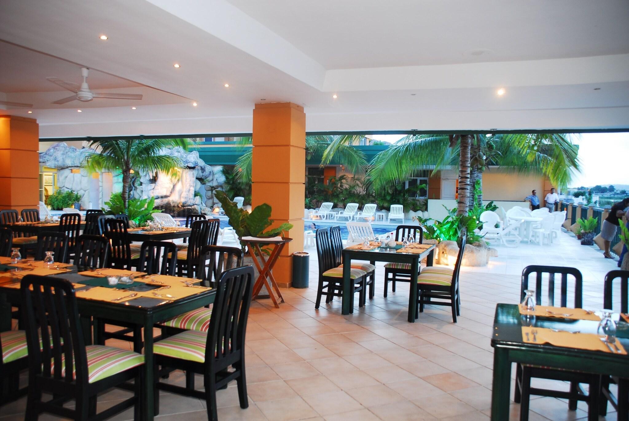 Restaurant Peten Esplendido Hotel and Conference Center