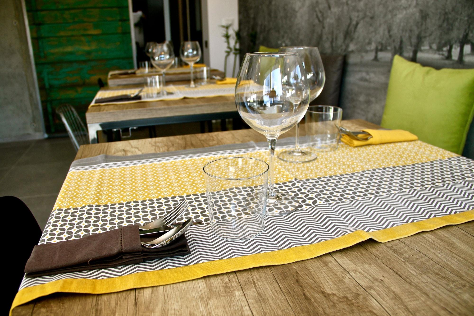 Restaurant Pove 2.4 Hotel