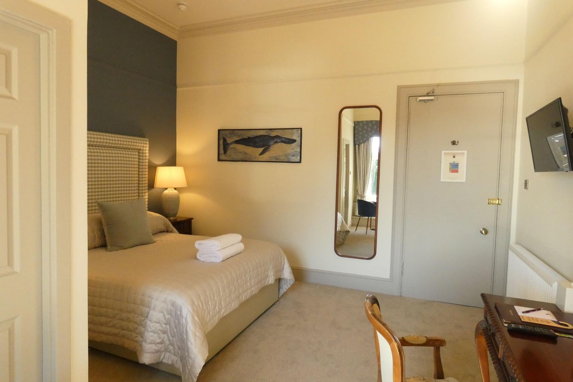 Varios Dungallan Country House
