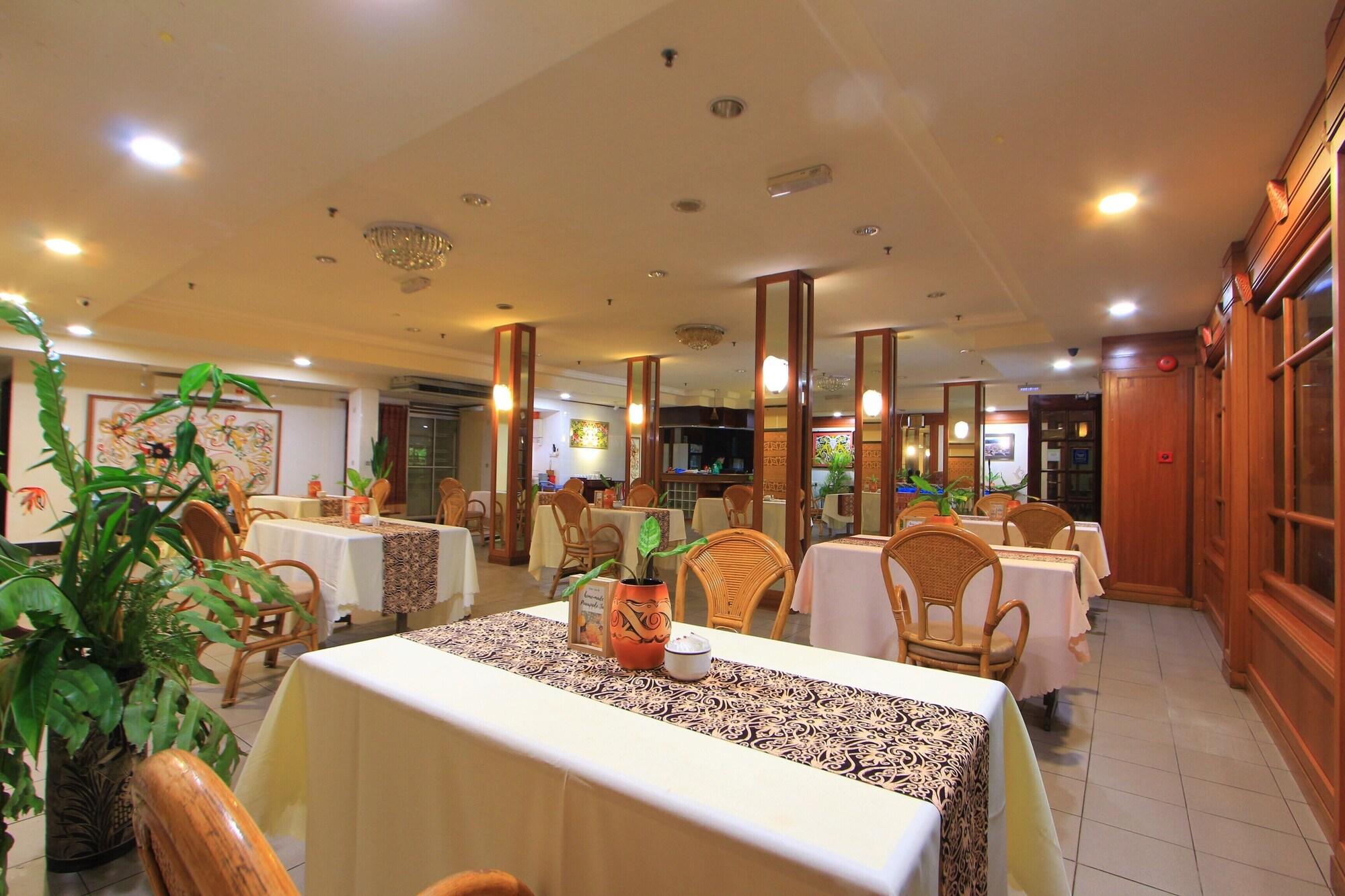 Restaurant Telang Usan Hotel