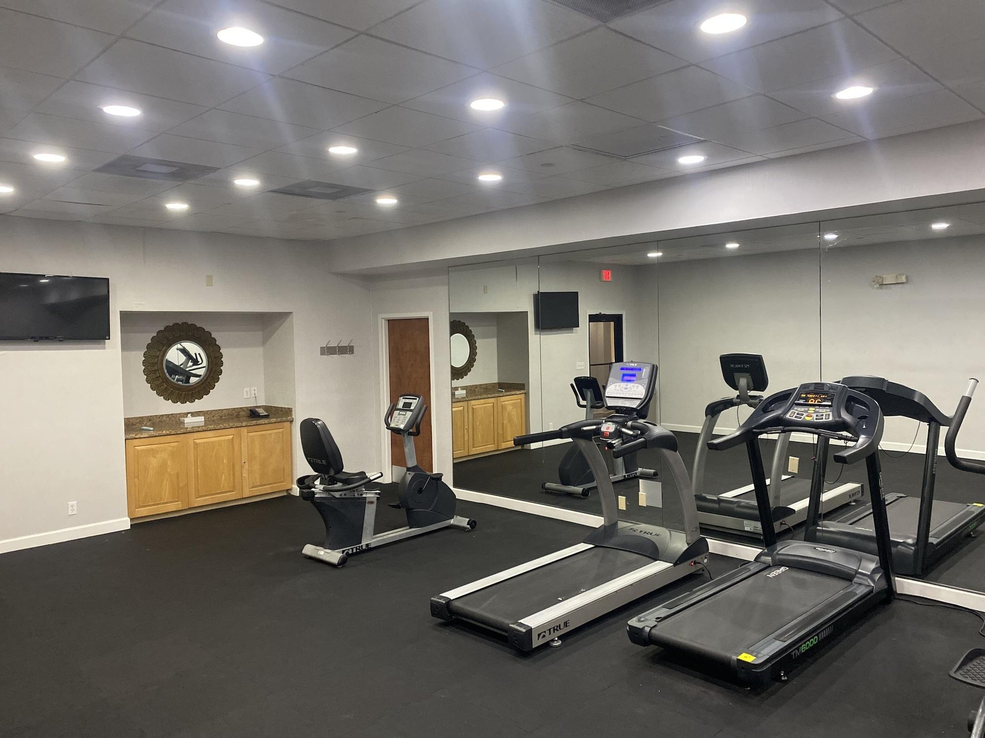 Gimnasio 88 Palms Hotel & Event Center