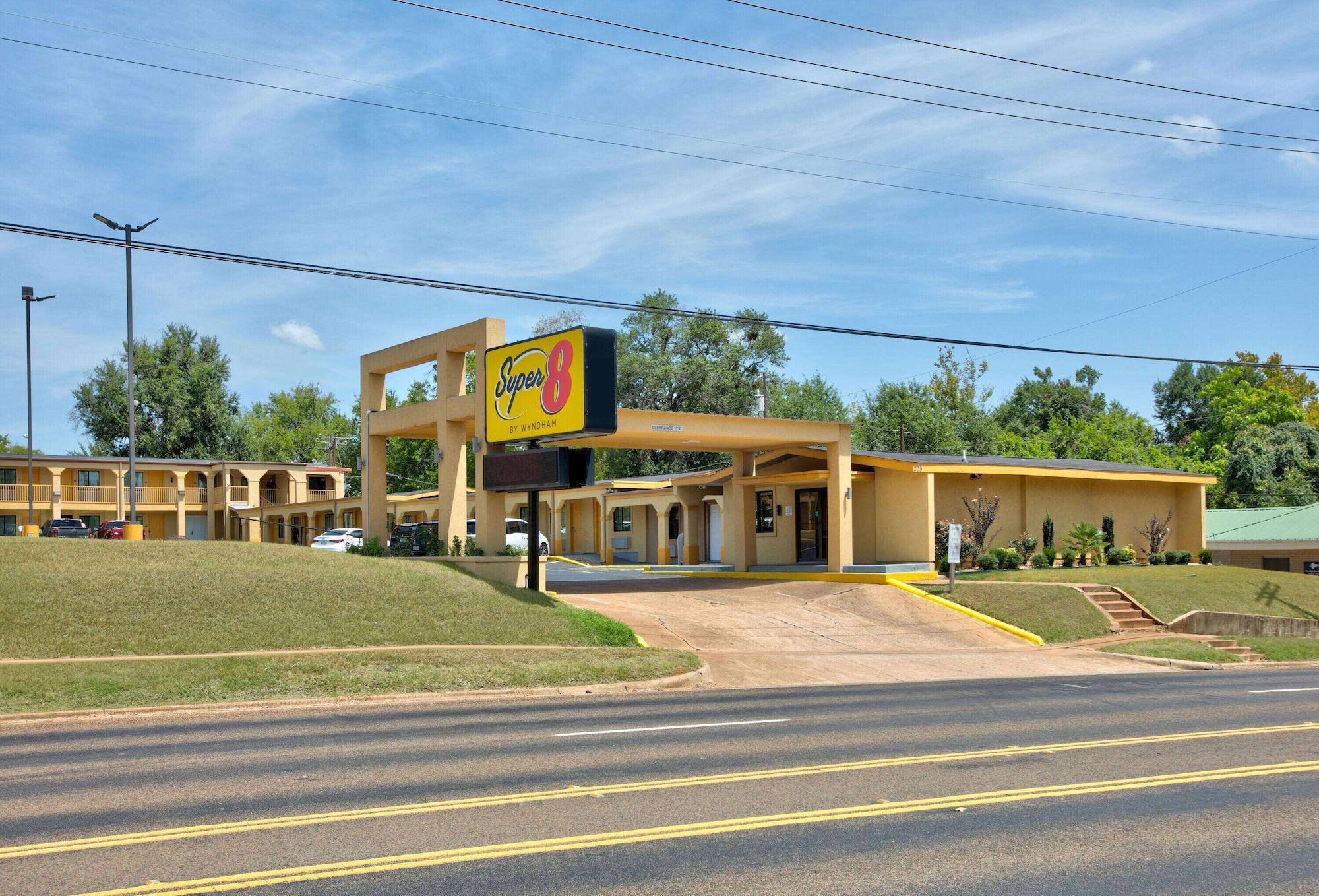 Vista Exterior Super 8 by Wyndham Palestine