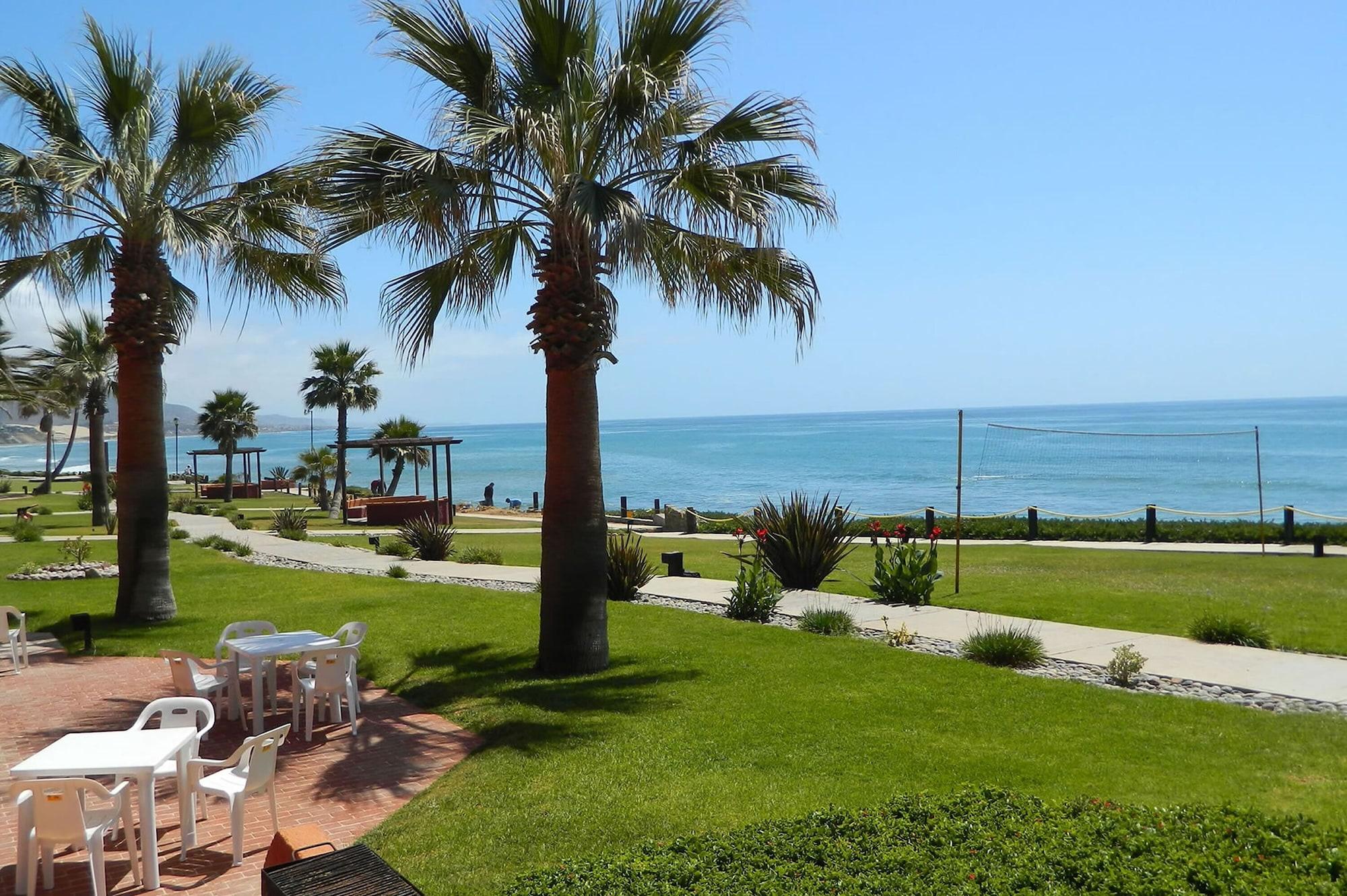 Playa Puerto Nuevo Baja Hotel & Villas