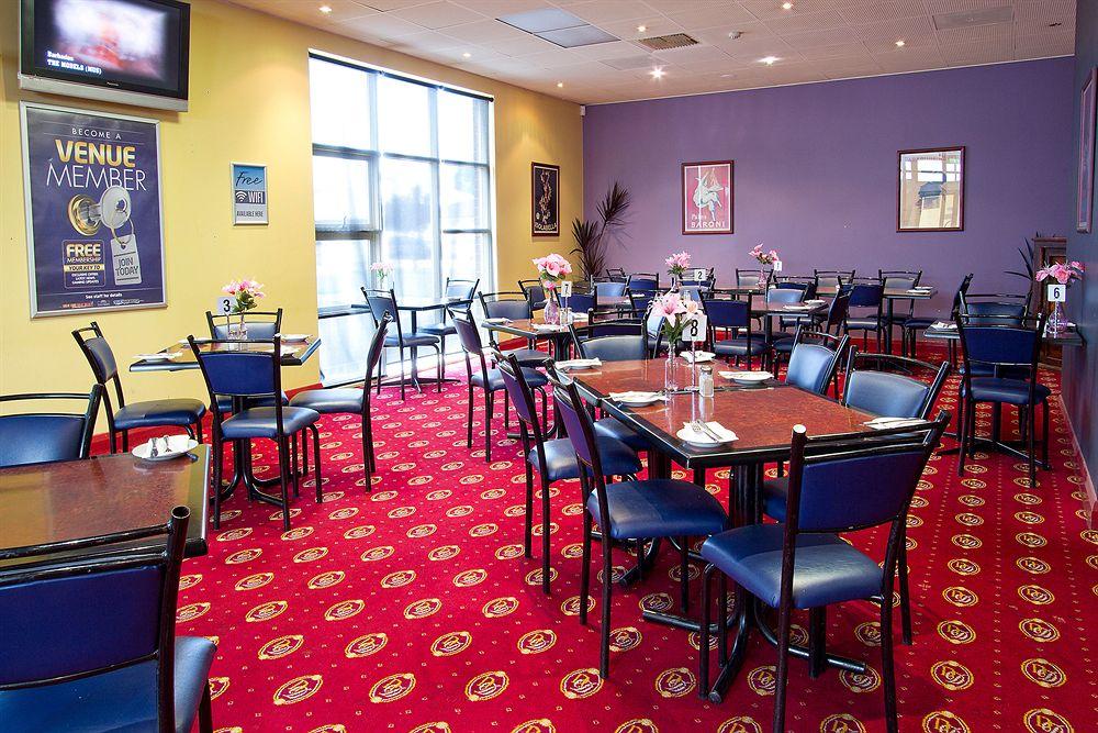 Restaurant Nightcap at Hendon Hotel