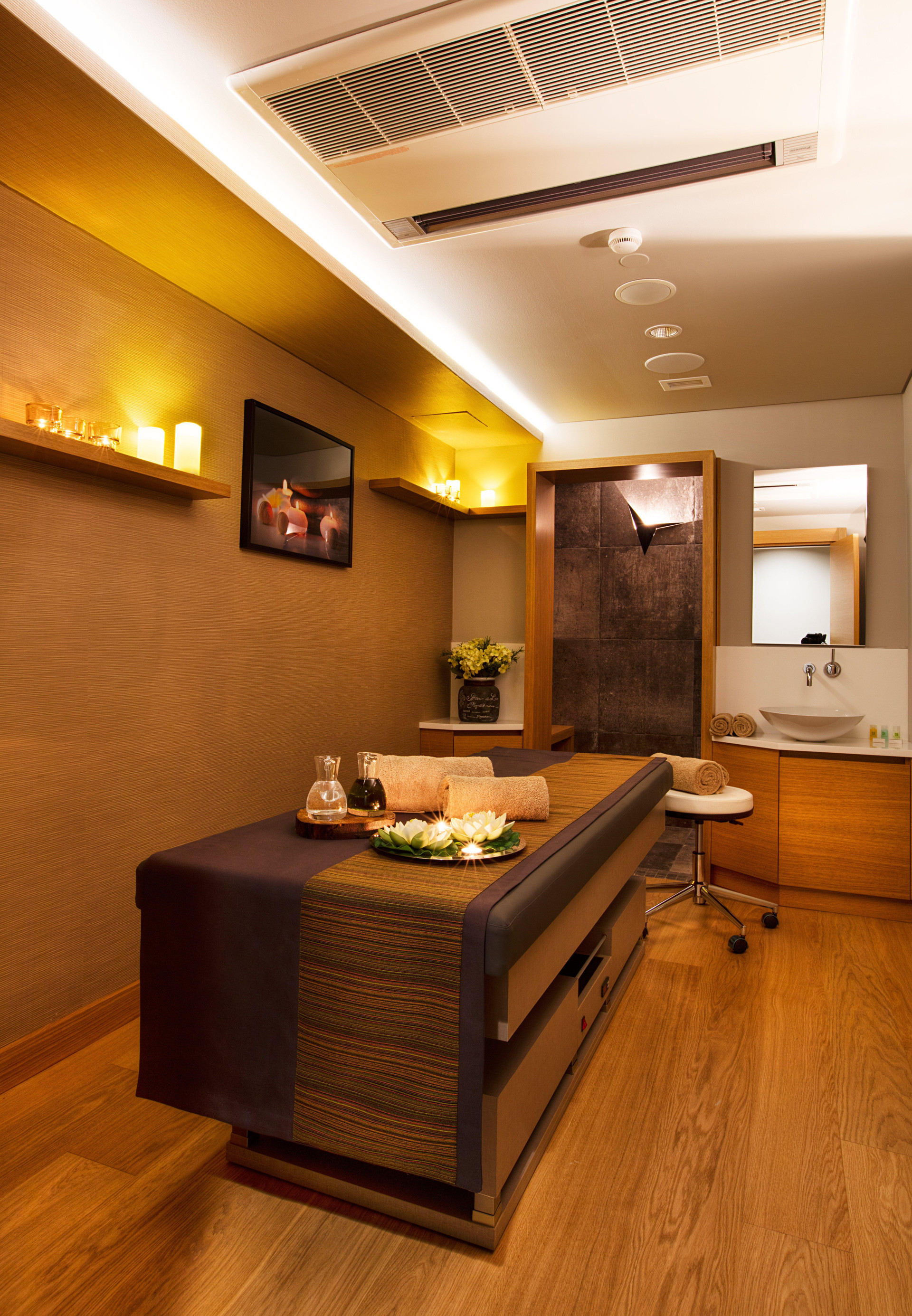 Vista Lobby Holiday Inn Istanbul - Kadikoy by IHG